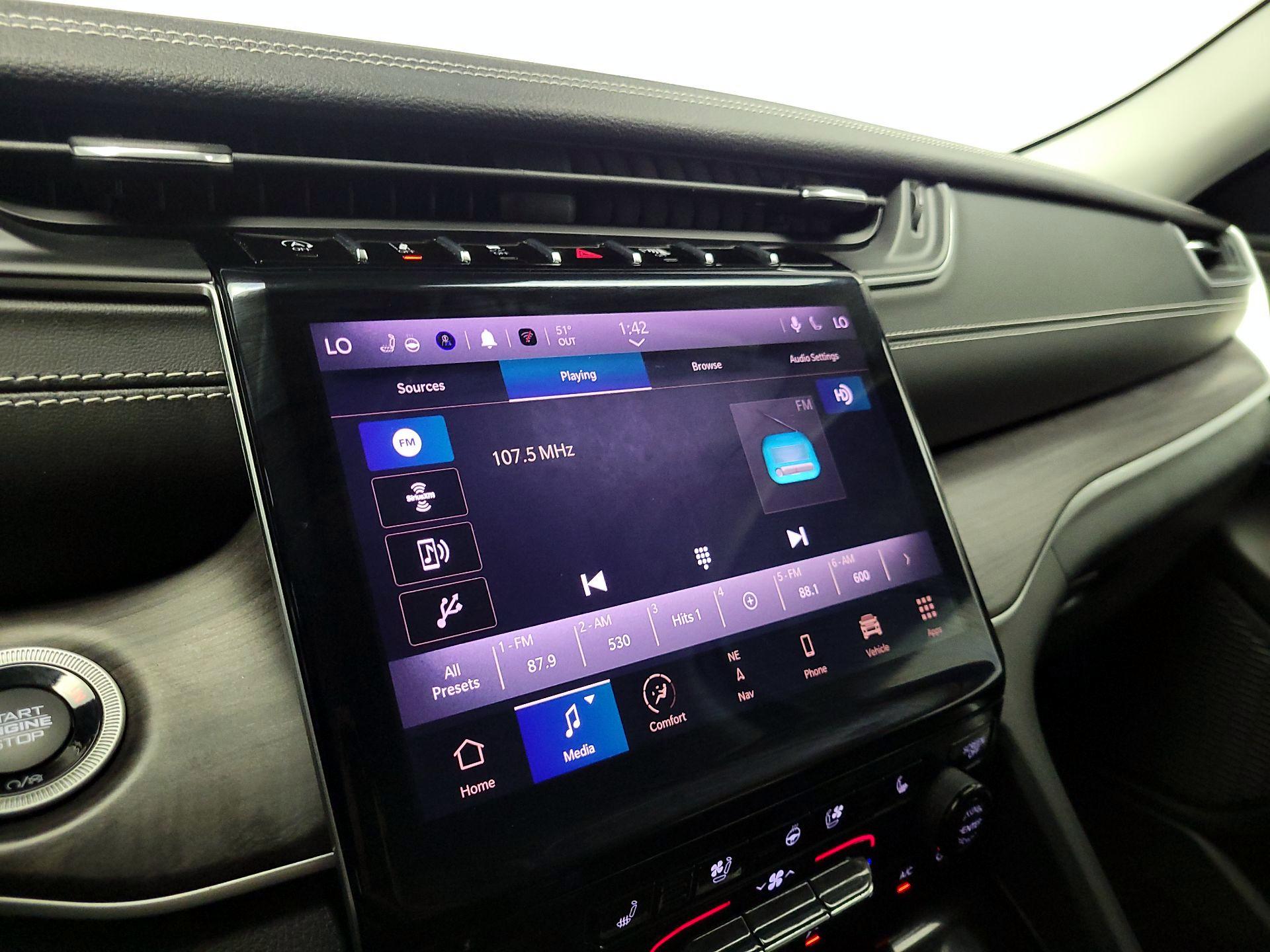 Thumbnail: 2023 Jeep Grand Cherokee - 16