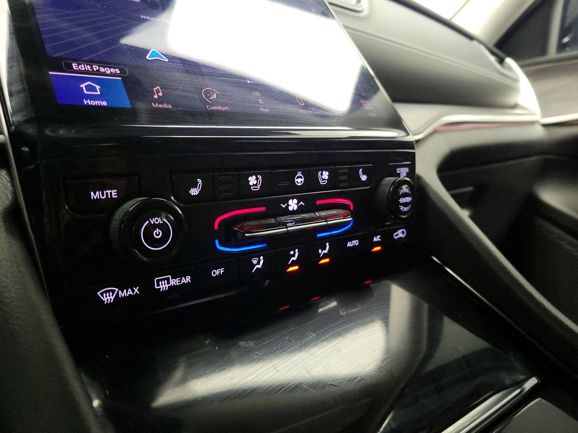 Thumbnail: 2023 Jeep Grand Cherokee - 17