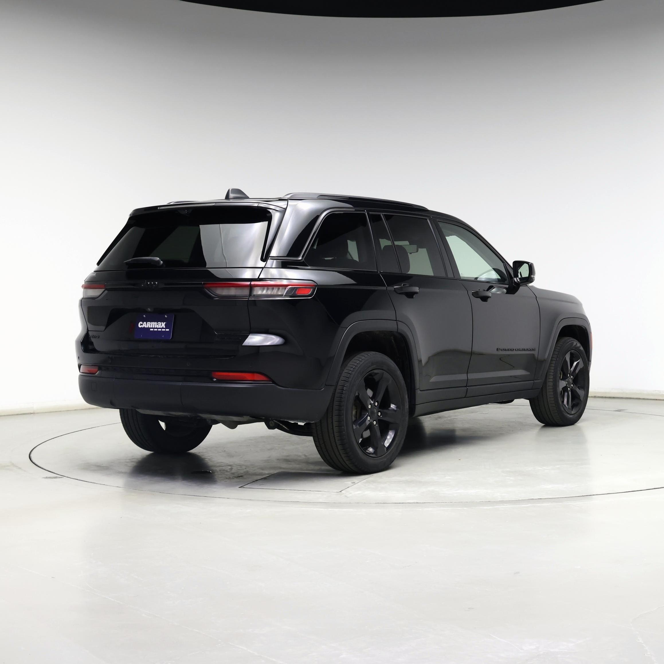 Thumbnail: 2023 Jeep Grand Cherokee - 8