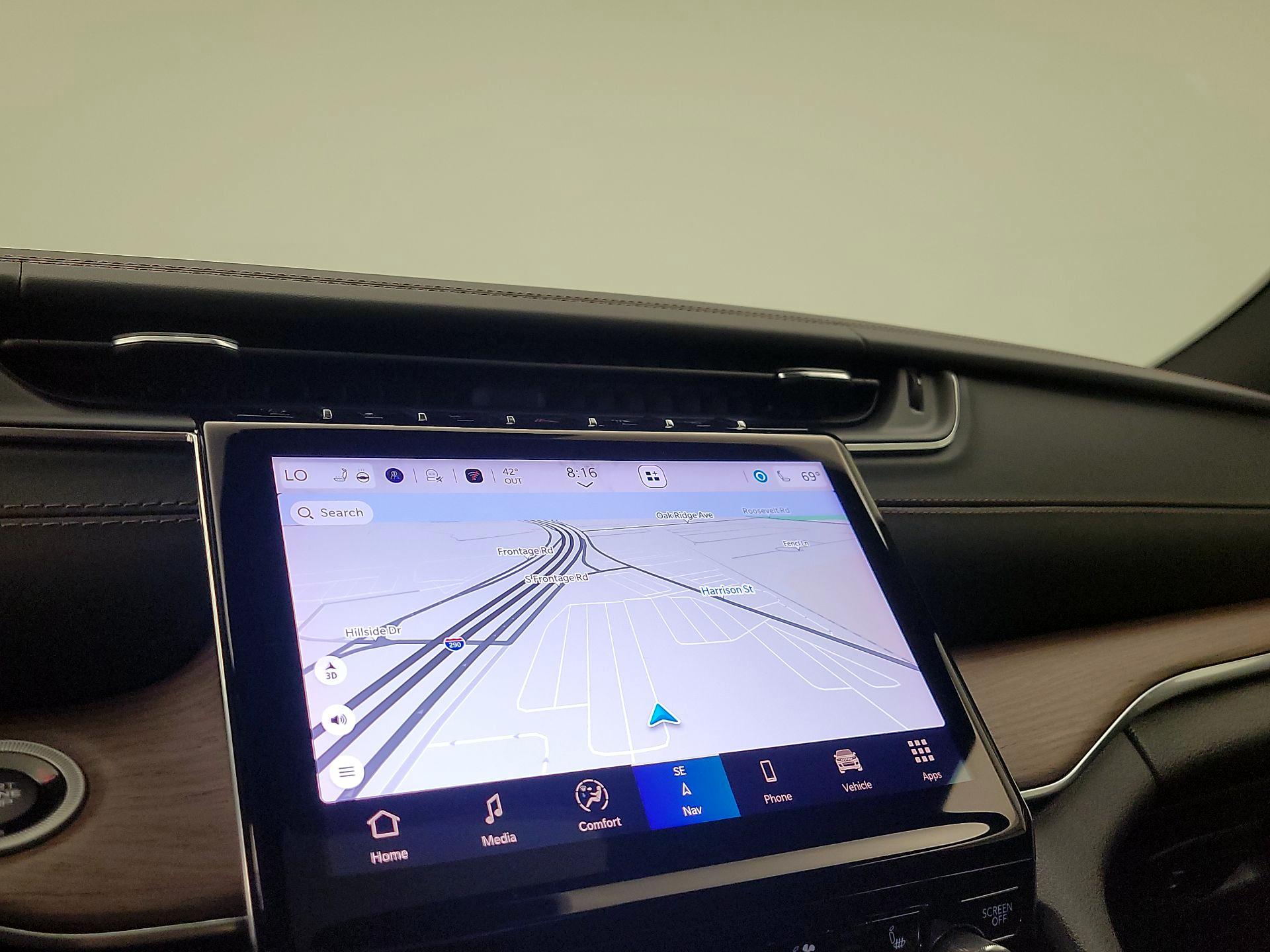 Thumbnail: 2022 Jeep Grand Cherokee - 14