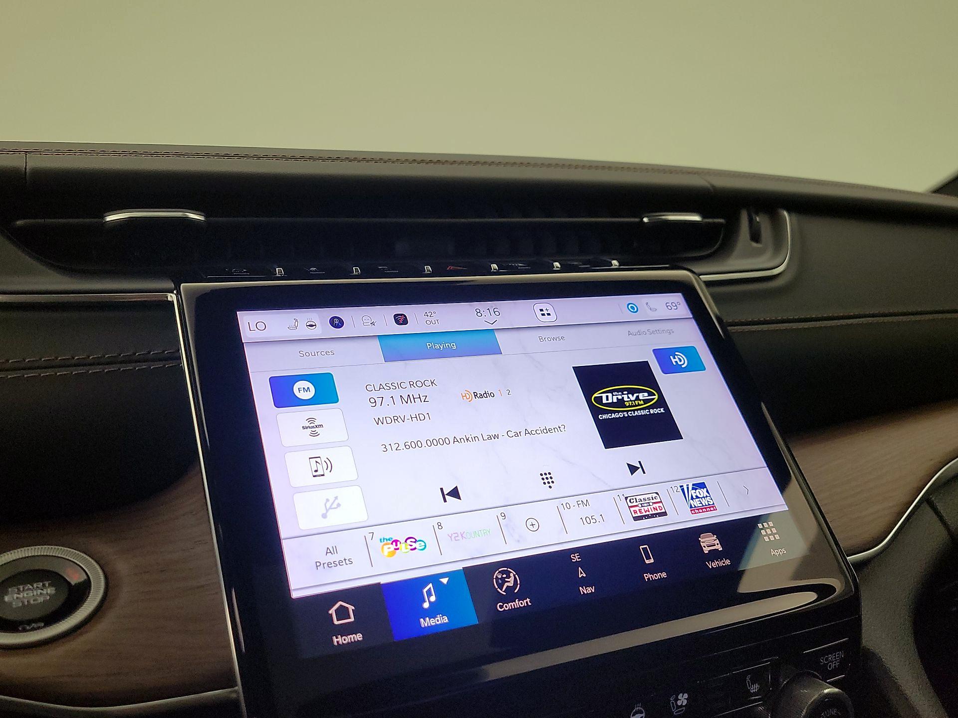 Thumbnail: 2022 Jeep Grand Cherokee - 16