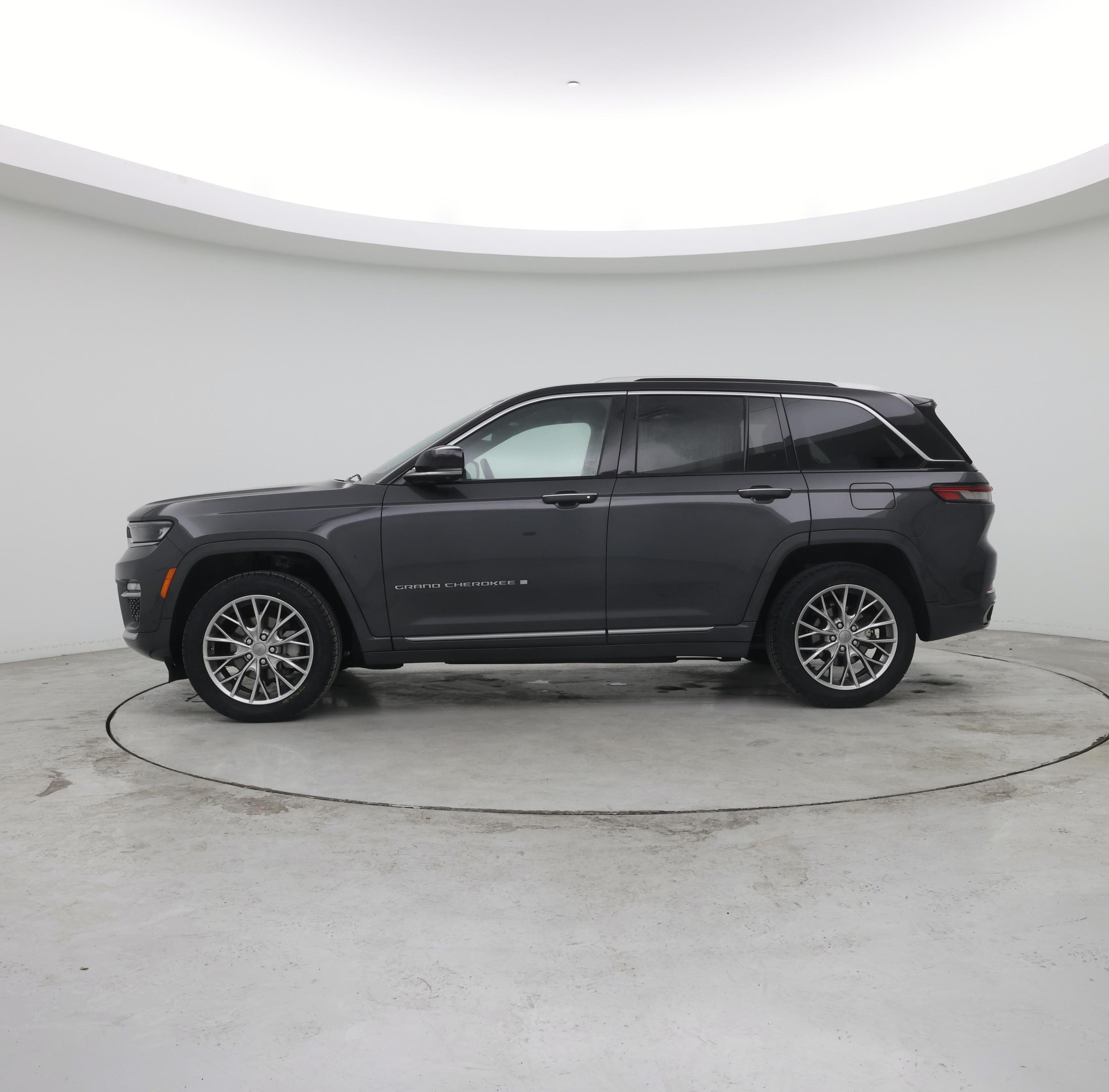 Thumbnail: 2022 Jeep Grand Cherokee - 3