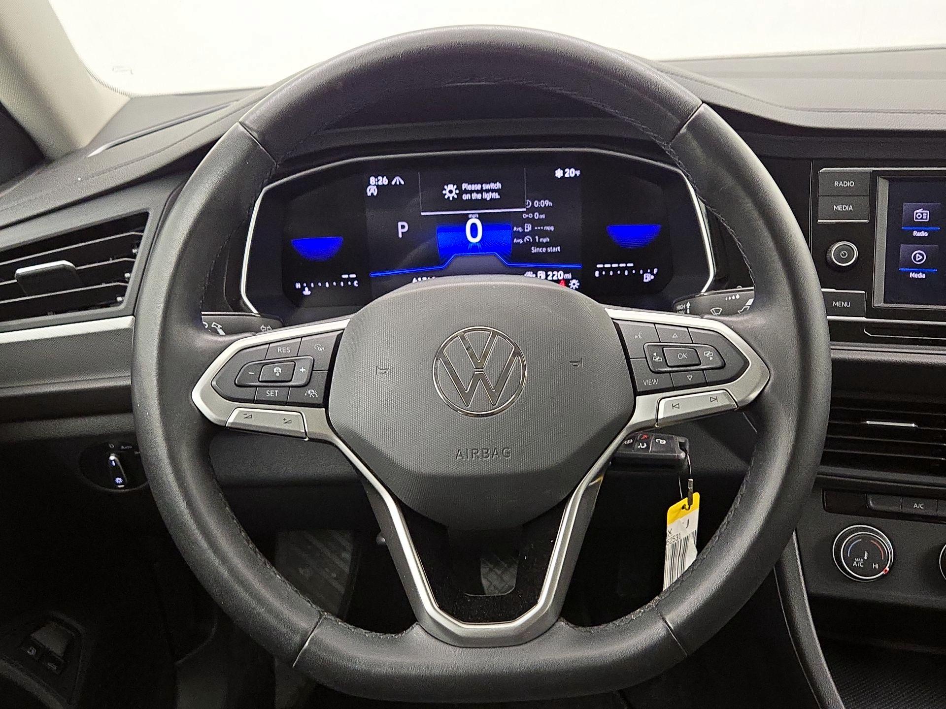 Thumbnail: 2024 Volkswagen Jetta - 10