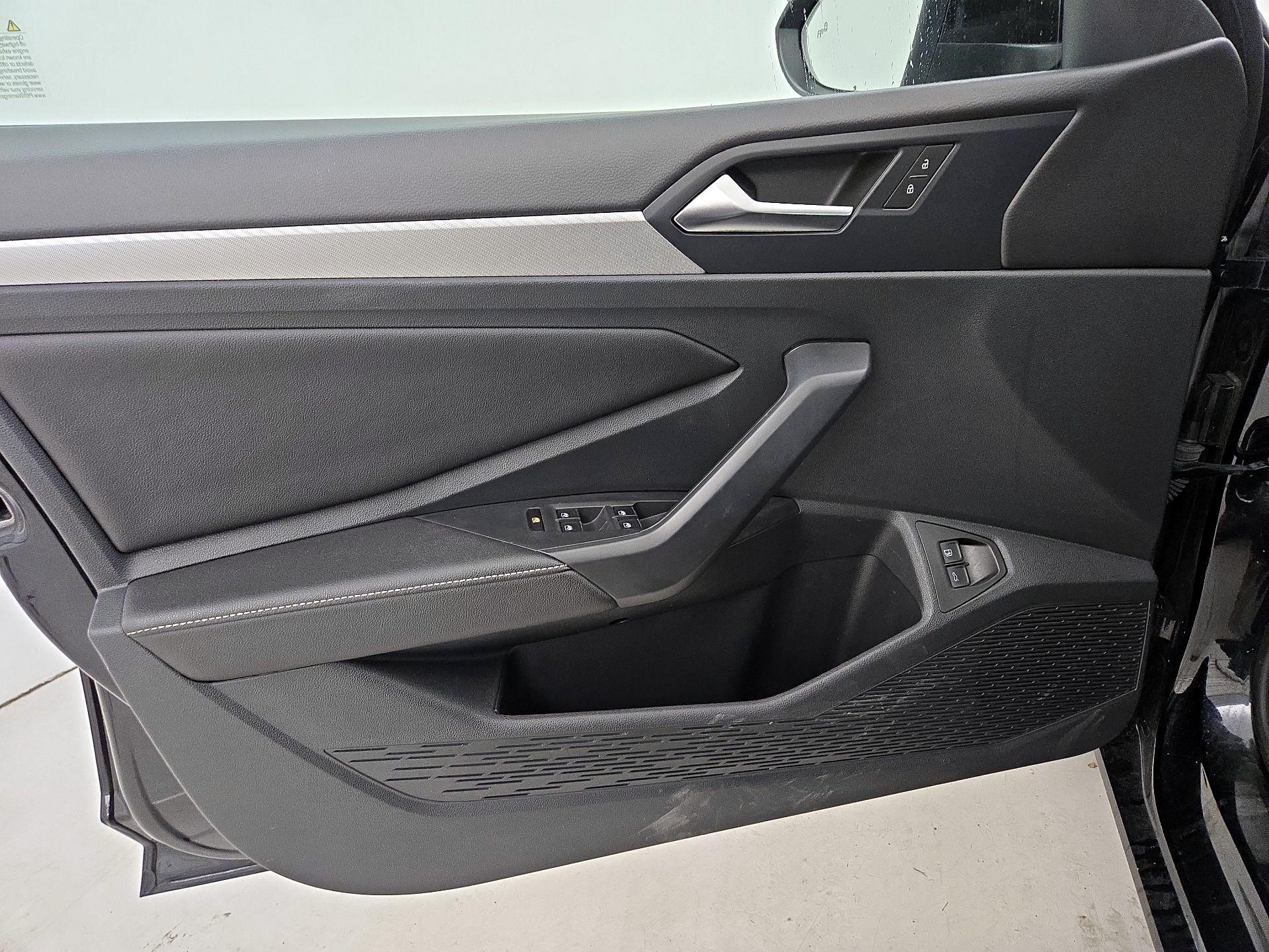 Thumbnail: 2024 Volkswagen Jetta - 12