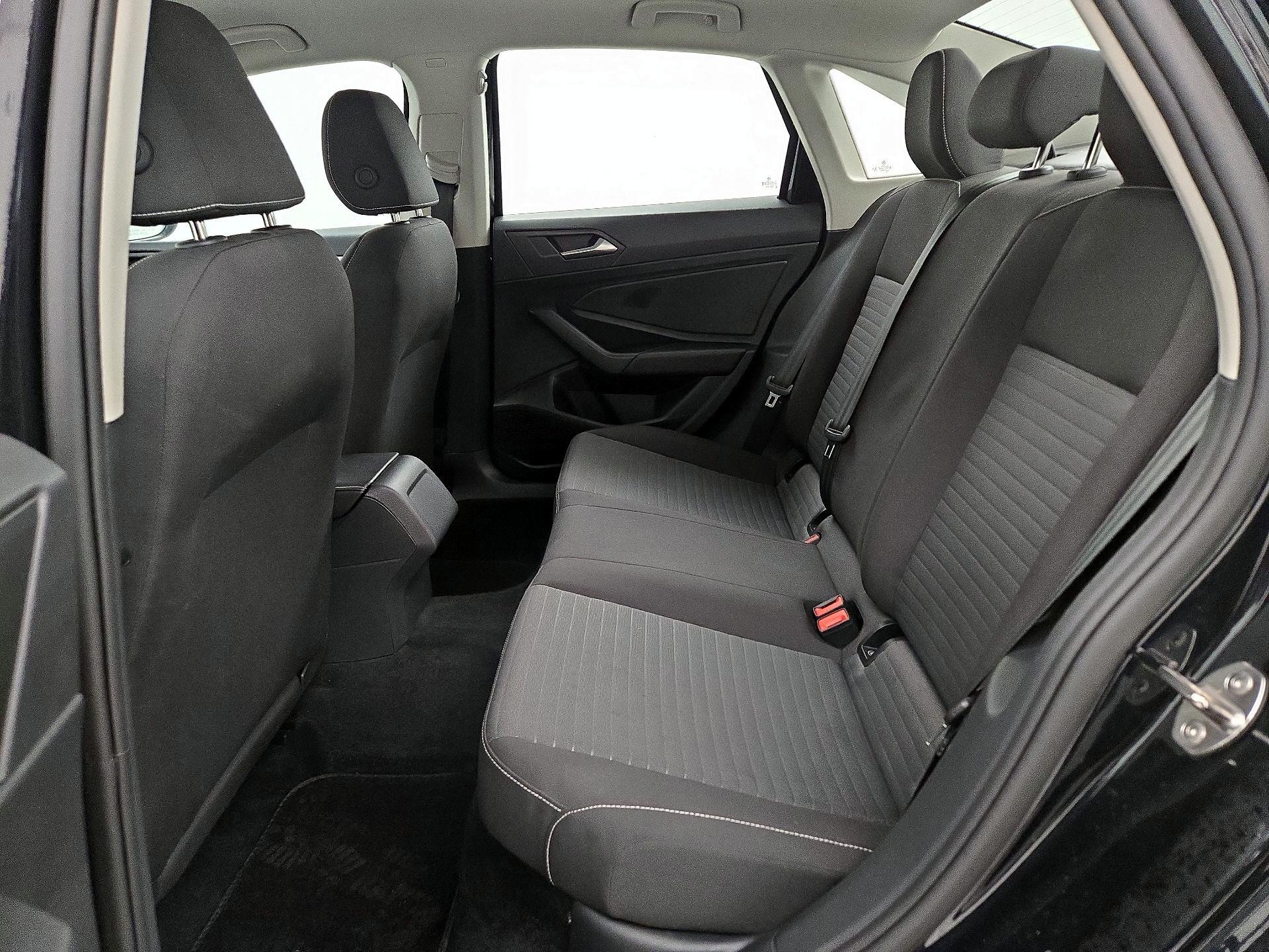 Thumbnail: 2024 Volkswagen Jetta - 19