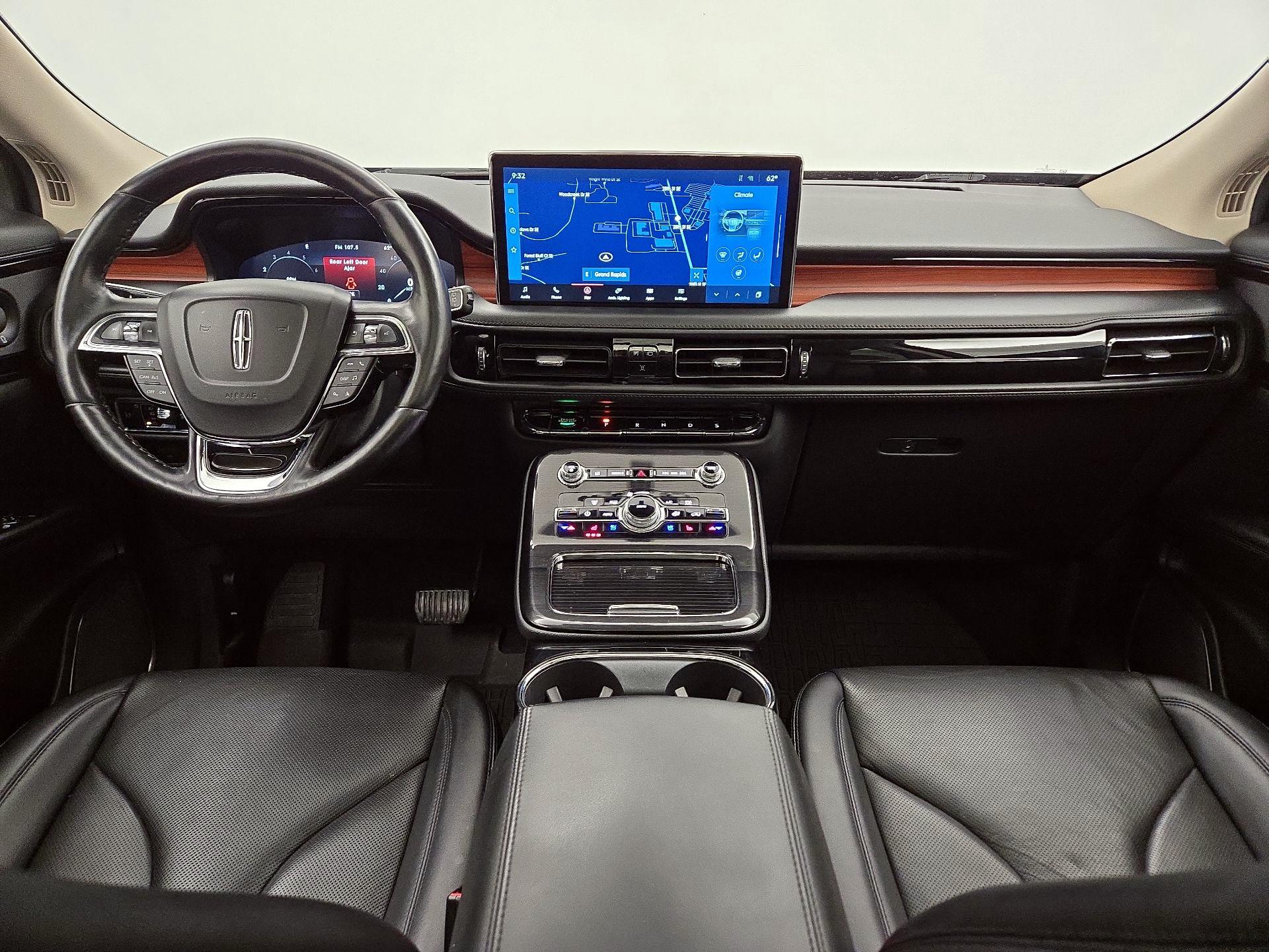 Thumbnail: 2023 Lincoln Nautilus - 9