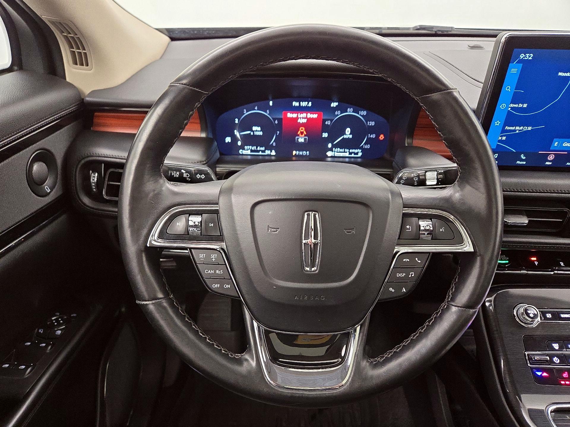 Thumbnail: 2023 Lincoln Nautilus - 10