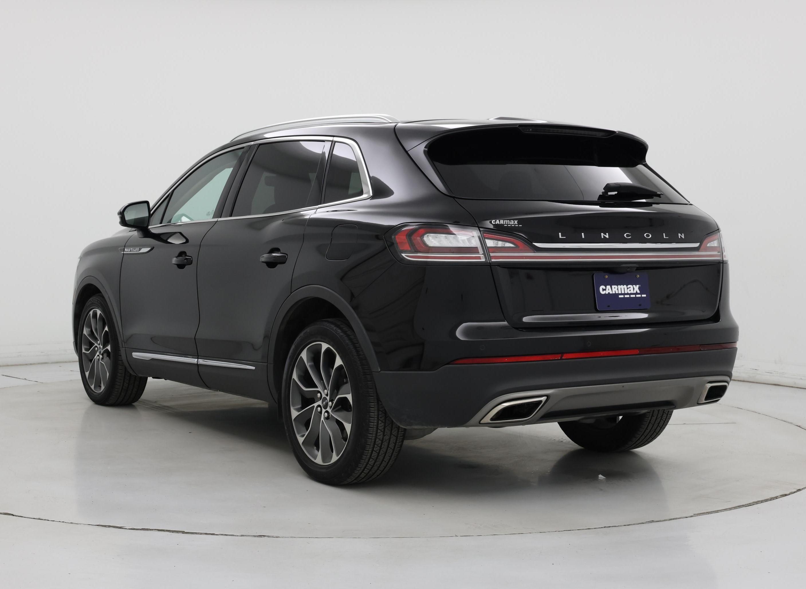 Thumbnail: 2023 Lincoln Nautilus - 2