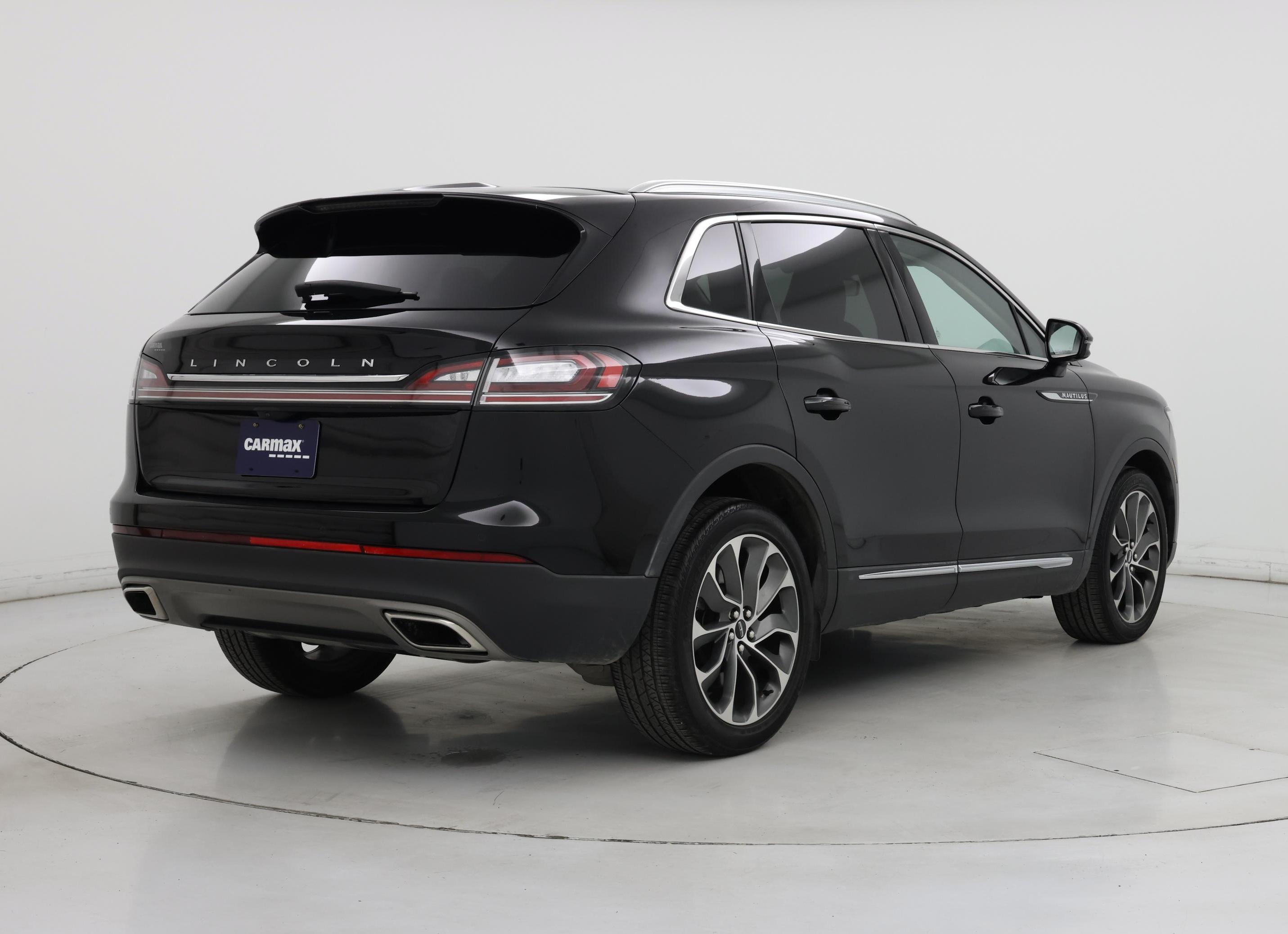 Thumbnail: 2023 Lincoln Nautilus - 8