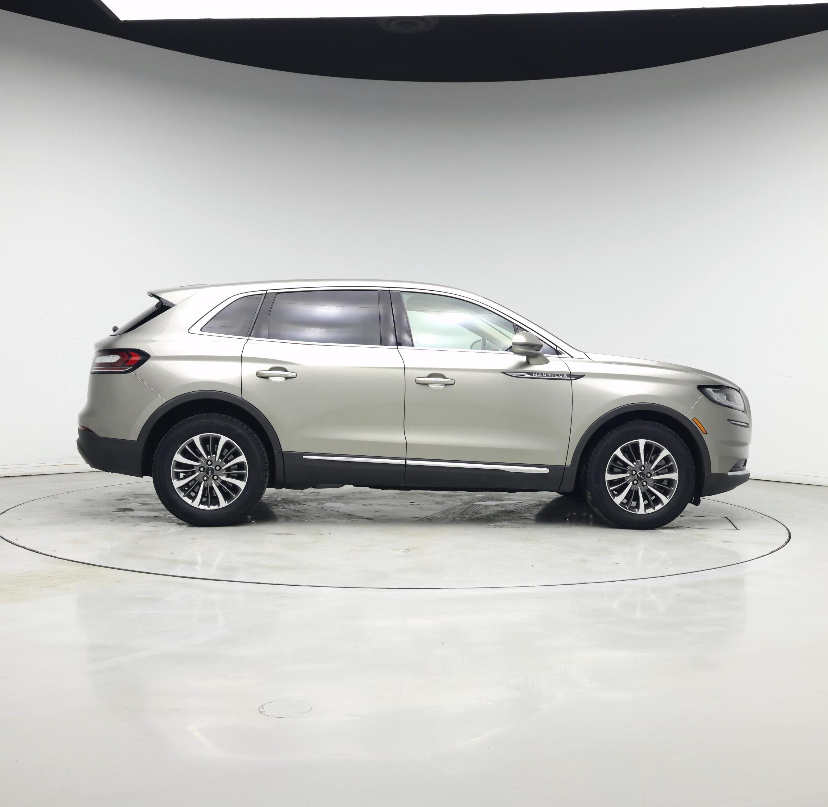 Thumbnail: 2023 Lincoln Nautilus - 7