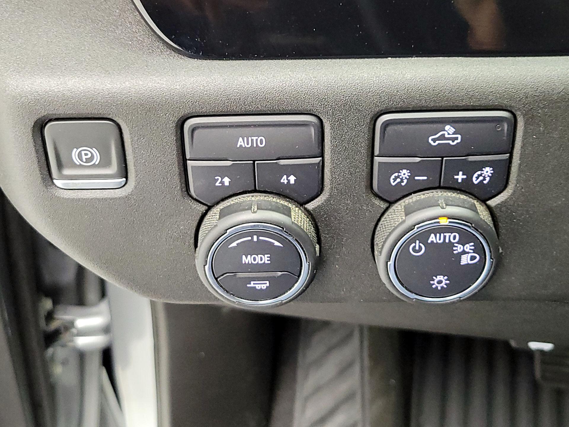 Thumbnail: 2024 Chevrolet Silverado 1500 - 13