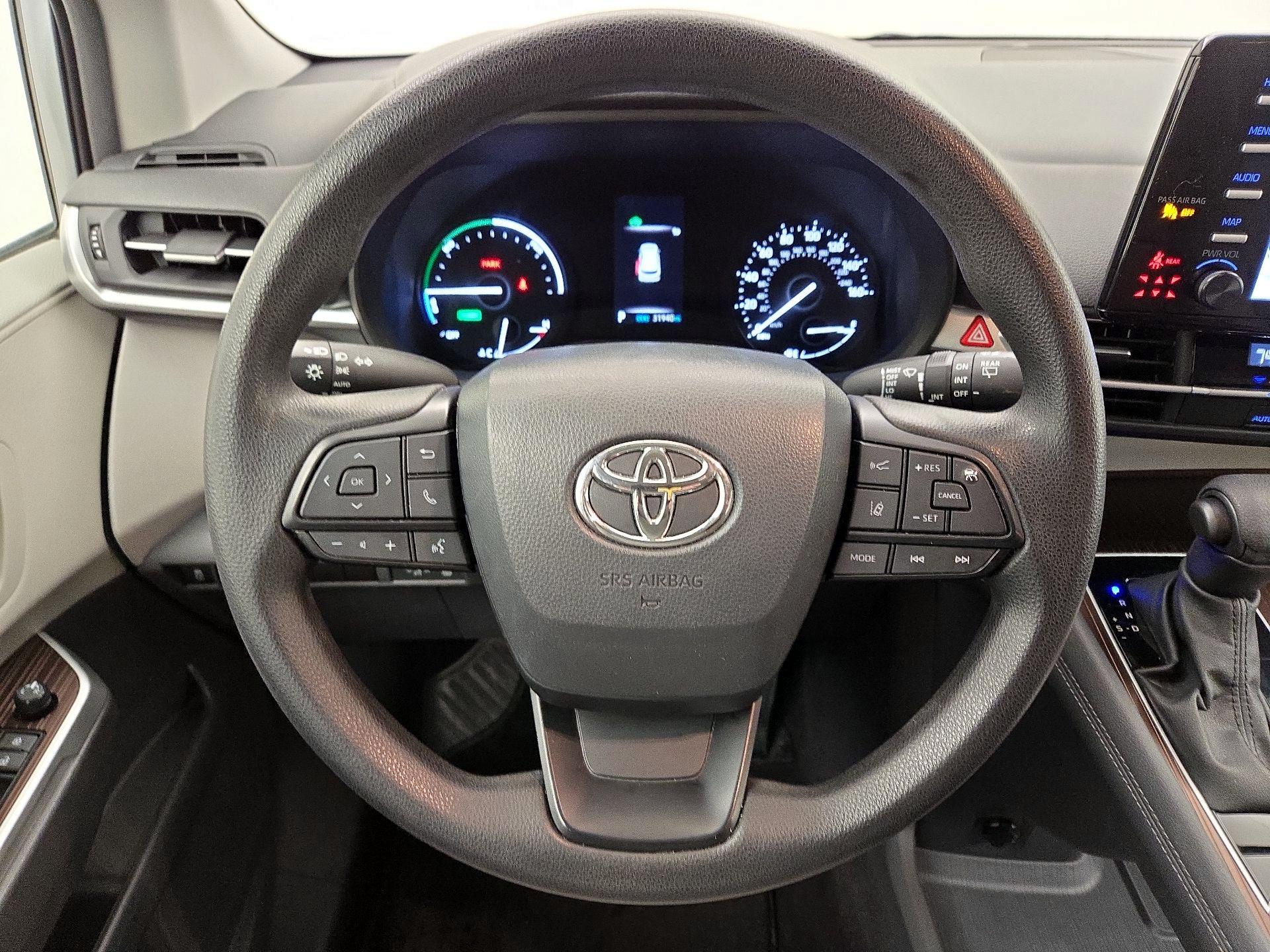 Thumbnail: 2024 Toyota Sienna - 10