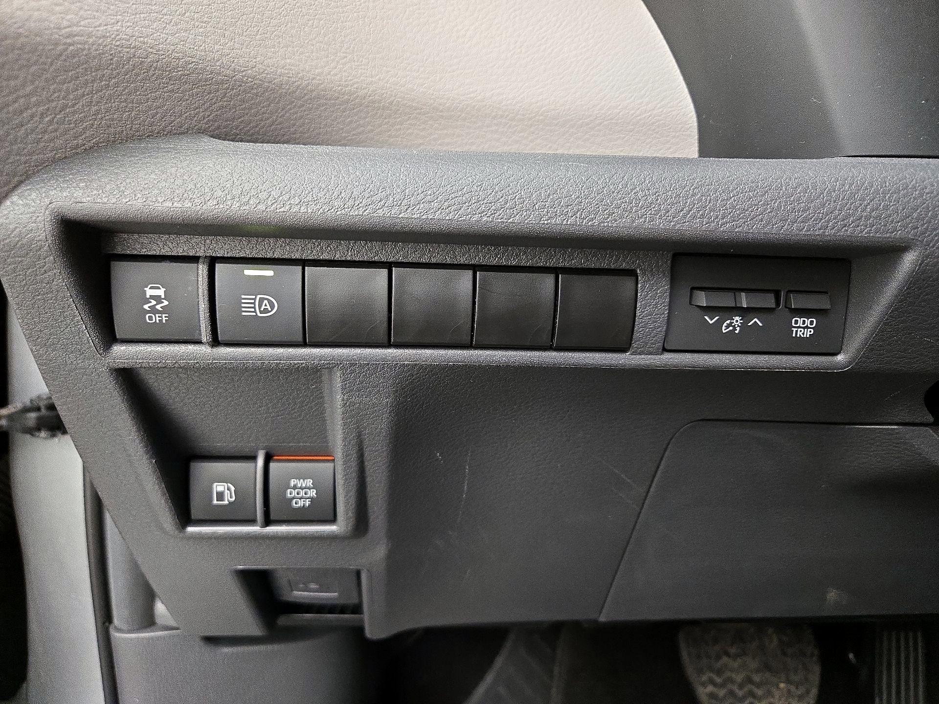 Thumbnail: 2024 Toyota Sienna - 13