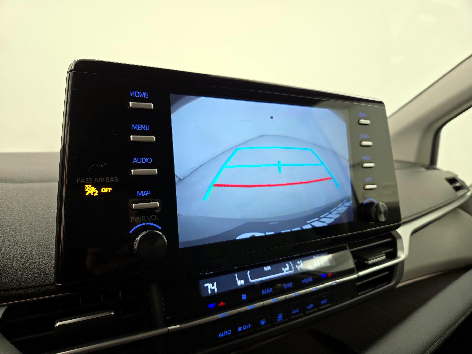 Thumbnail: 2024 Toyota Sienna - 14