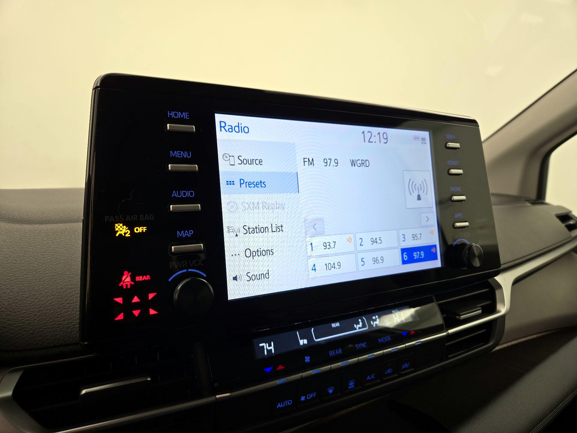 Thumbnail: 2024 Toyota Sienna - 15