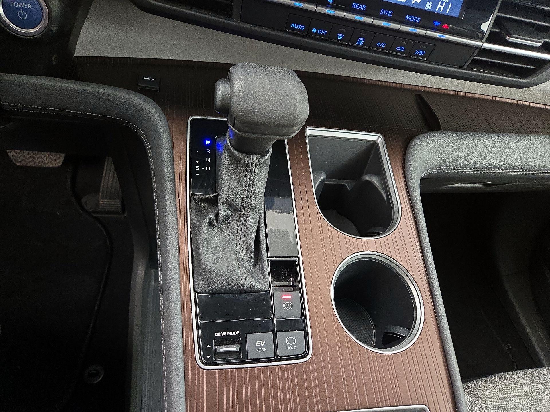 Thumbnail: 2024 Toyota Sienna - 17