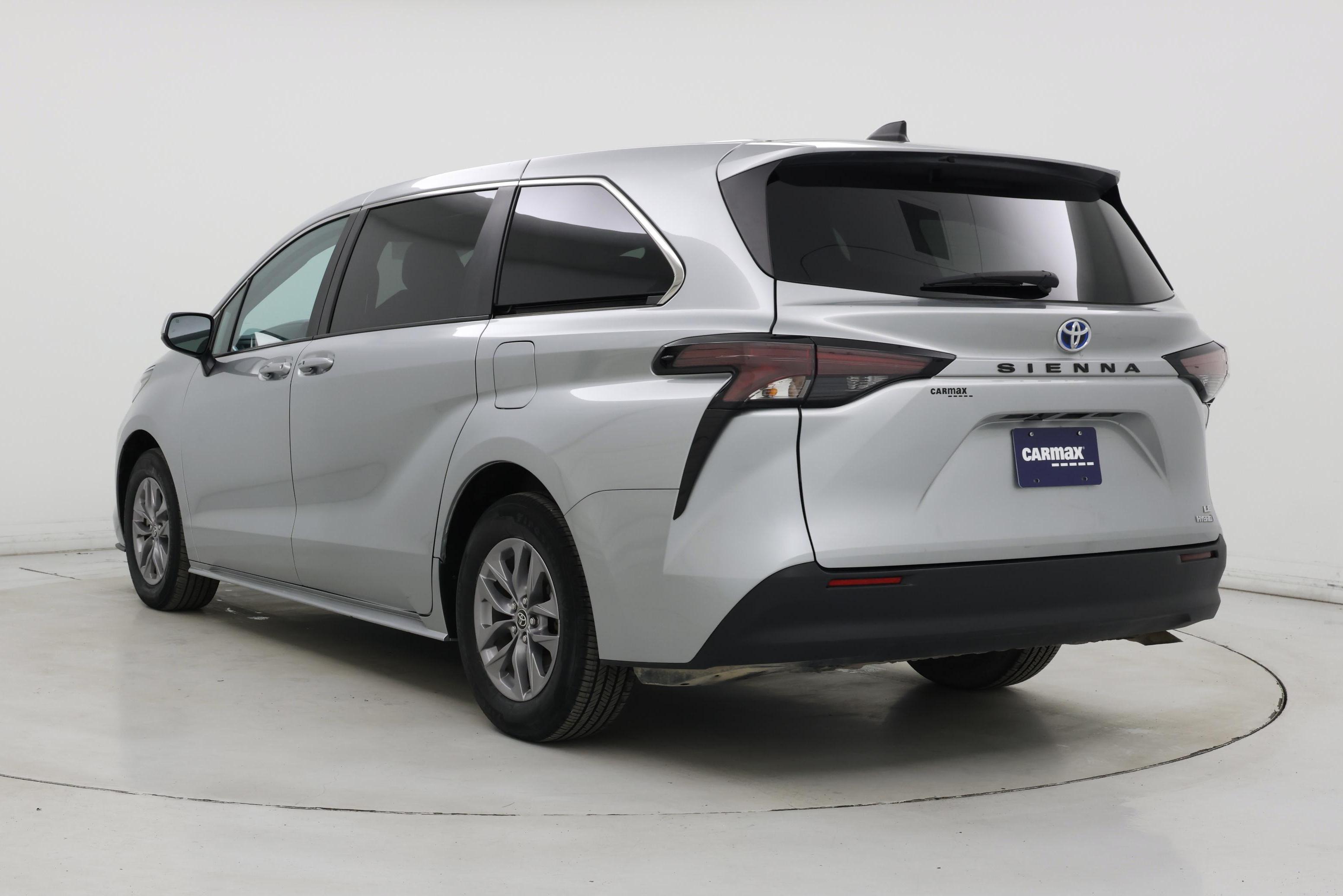 Thumbnail: 2024 Toyota Sienna - 2