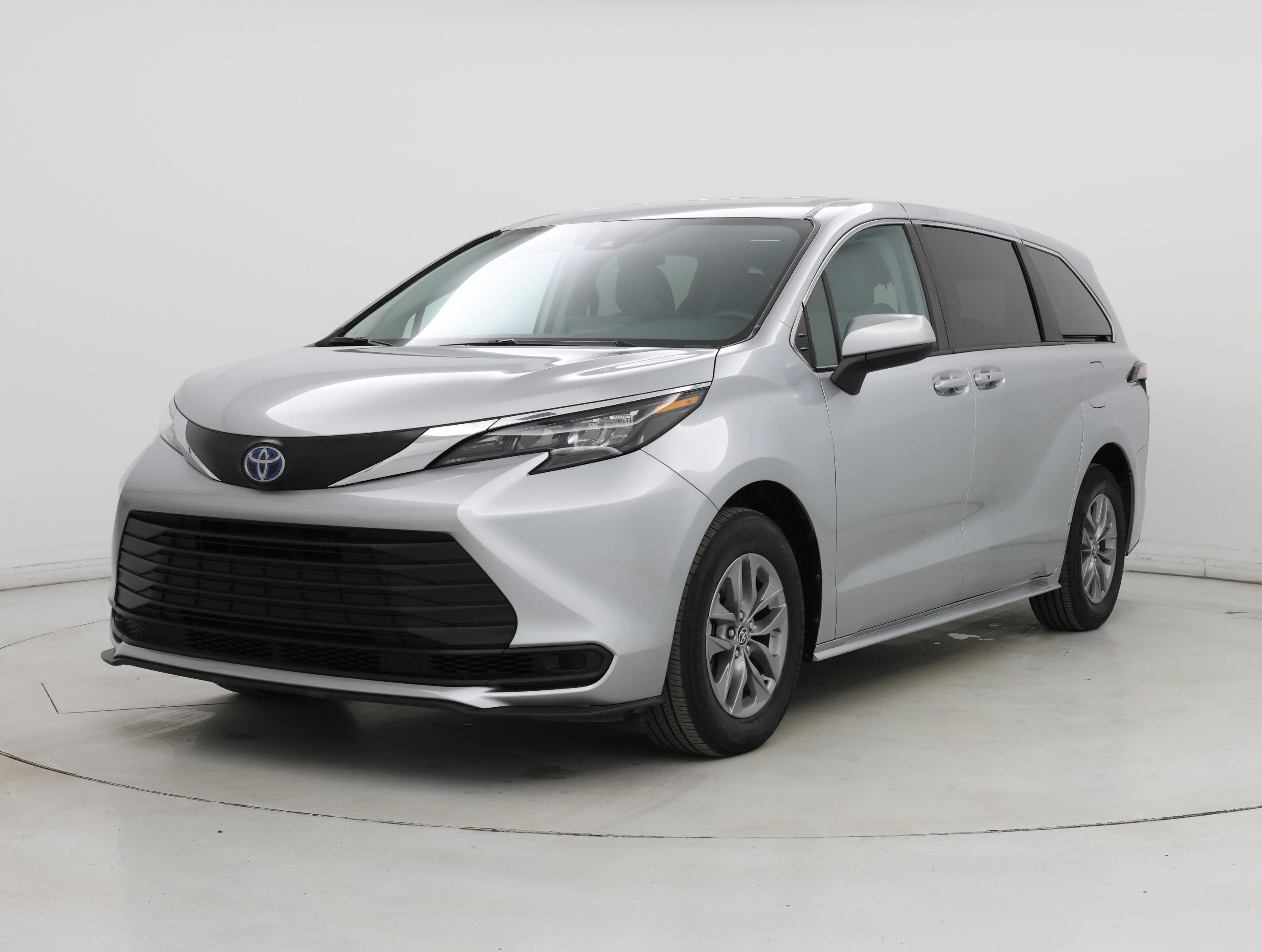 Thumbnail: 2024 Toyota Sienna - 4