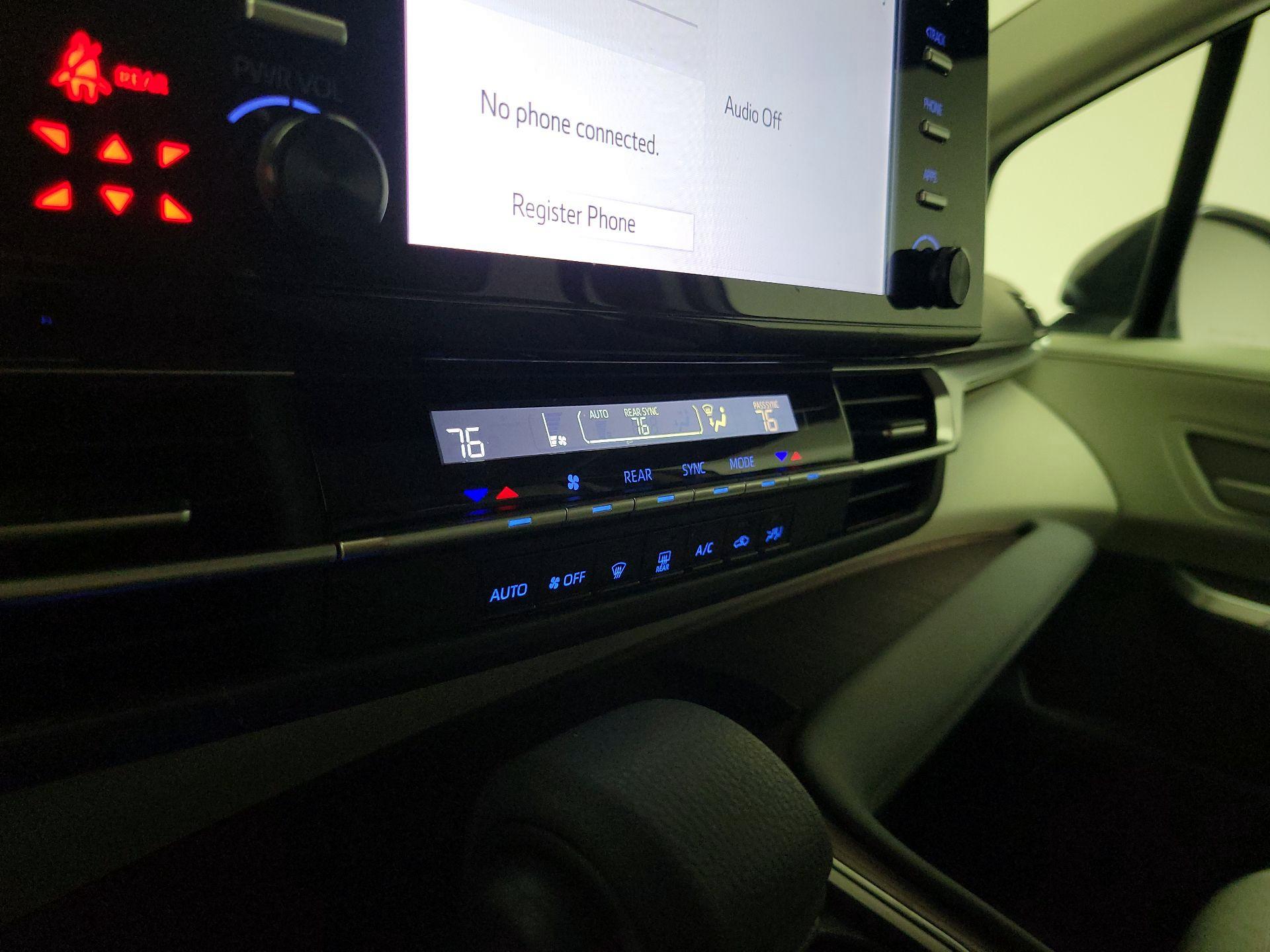 Thumbnail: 2024 Toyota Sienna - 16