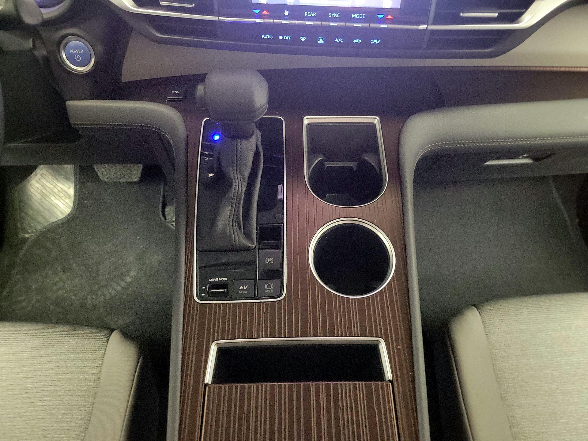 Thumbnail: 2024 Toyota Sienna - 17