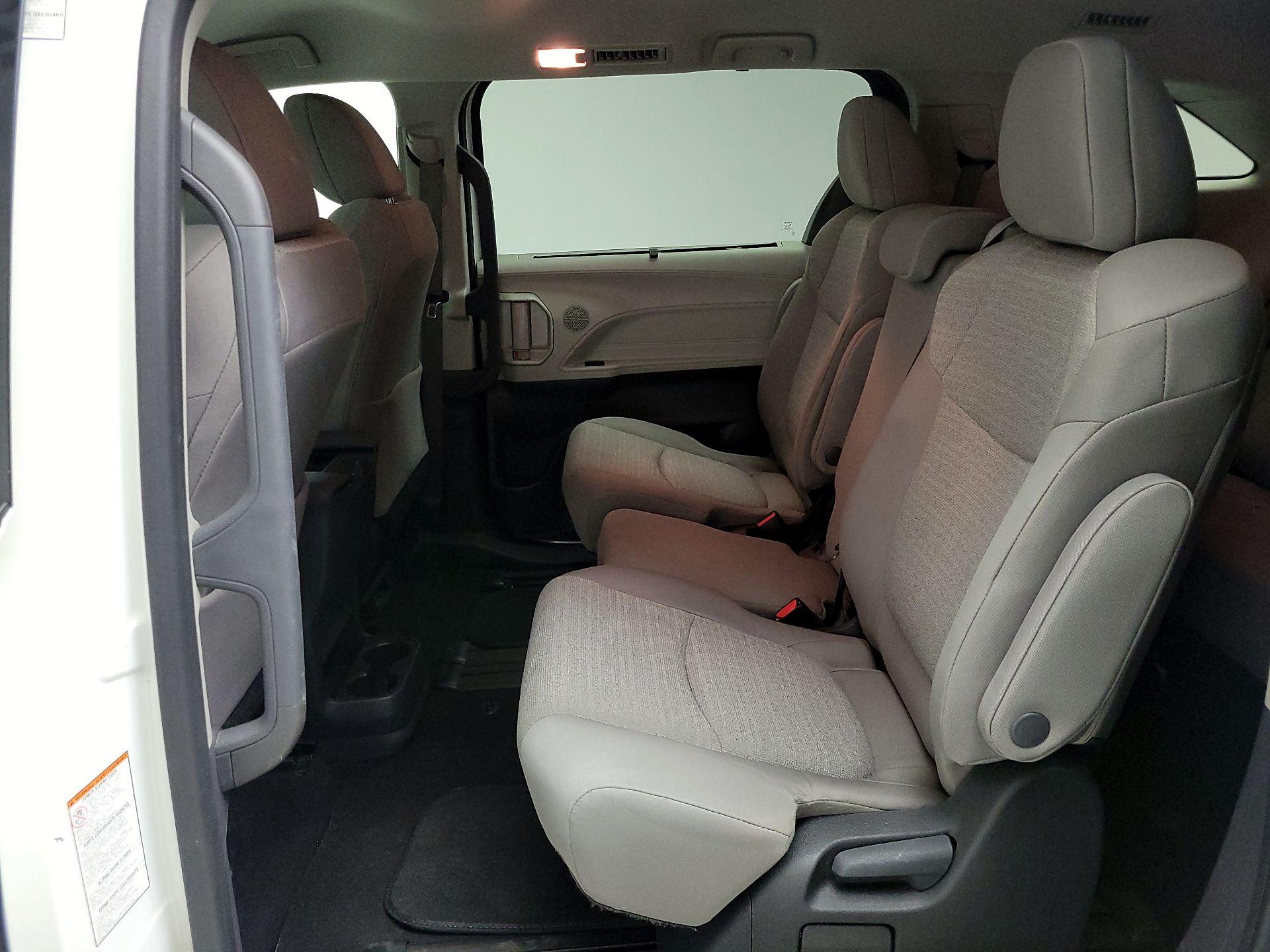 Thumbnail: 2024 Toyota Sienna - 19