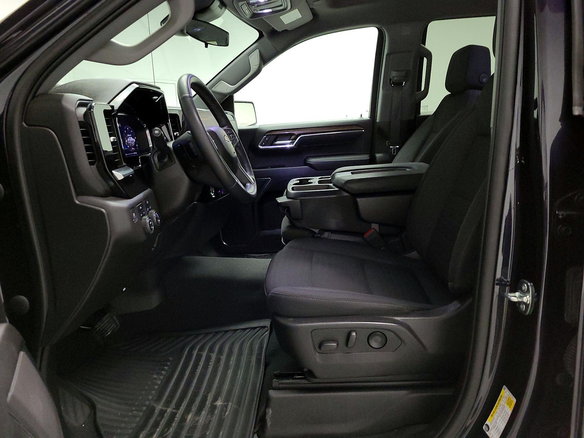 Thumbnail: 2023 Chevrolet Silverado 1500 - 11