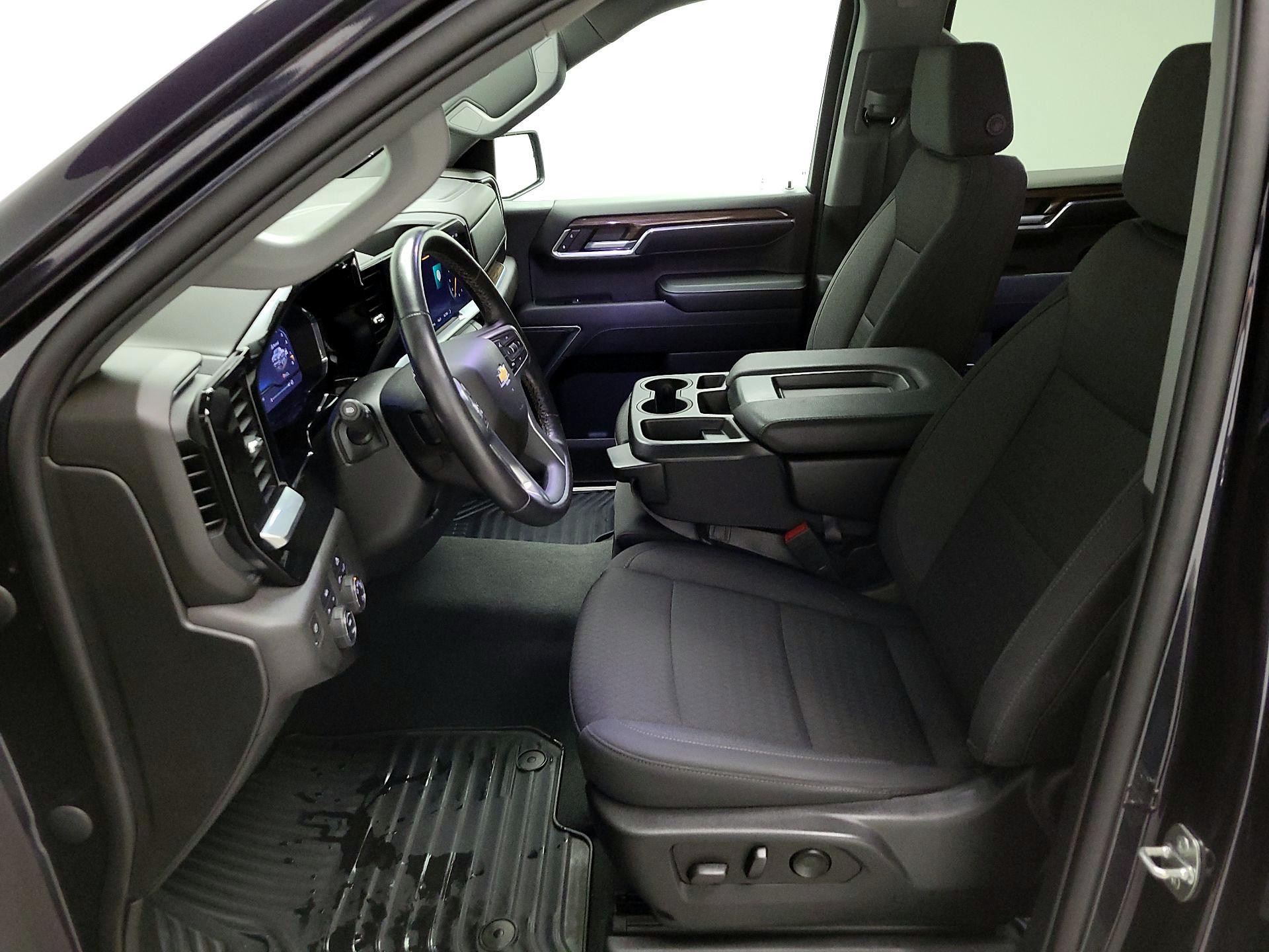 Thumbnail: 2022 Chevrolet Silverado 1500 - 11