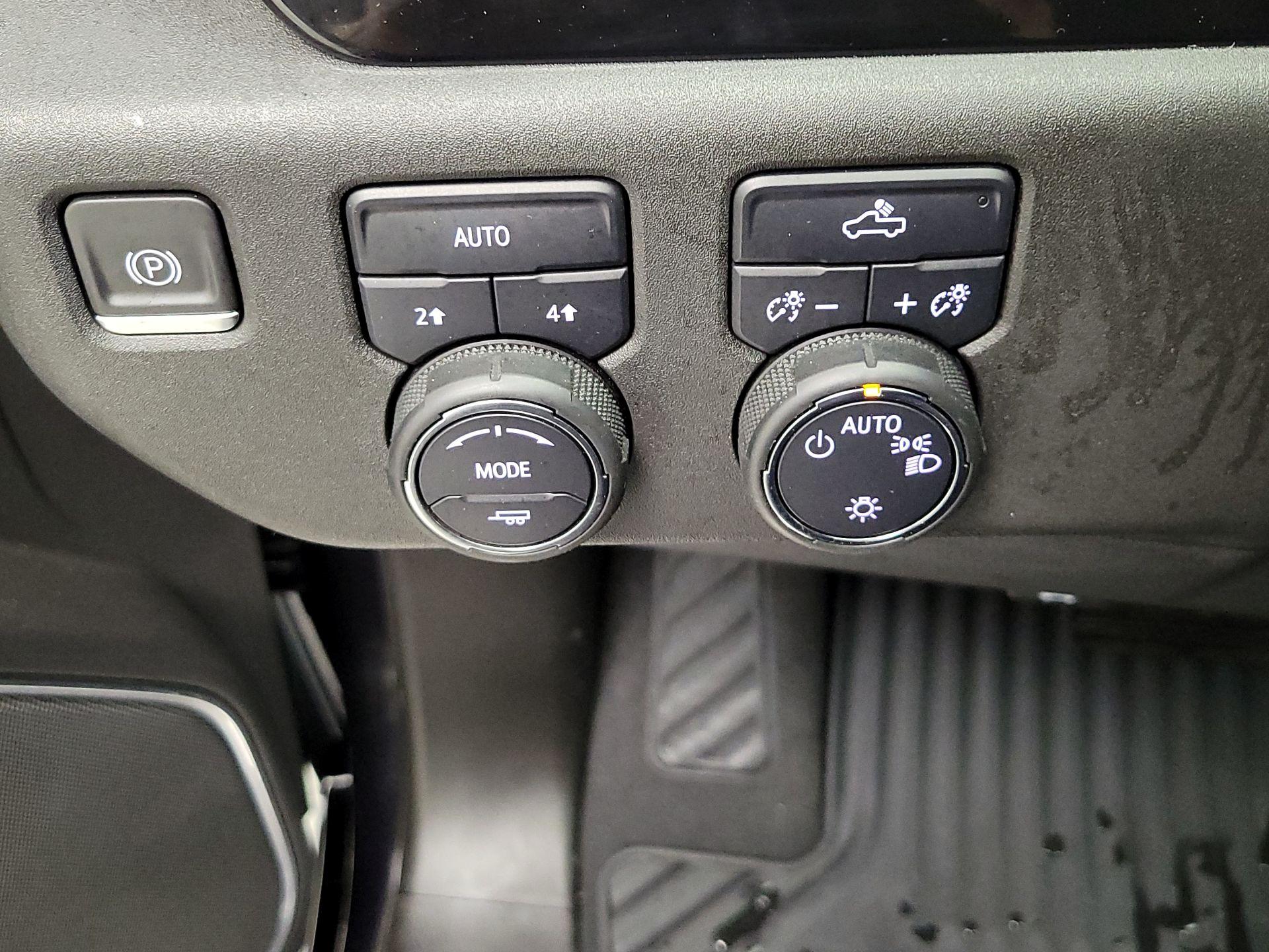 Thumbnail: 2022 Chevrolet Silverado 1500 - 13