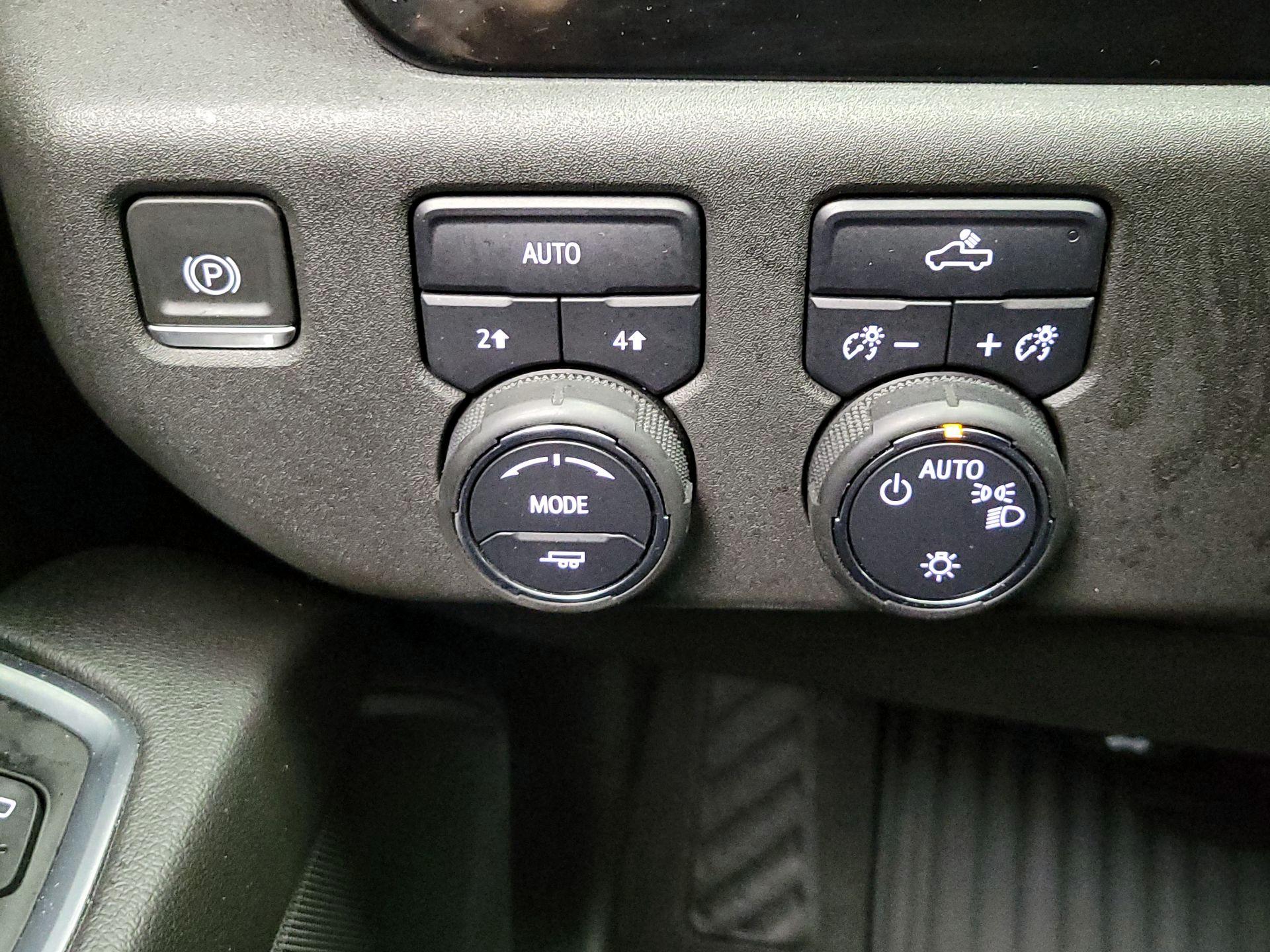 Thumbnail: 2022 Chevrolet Silverado 1500 - 14