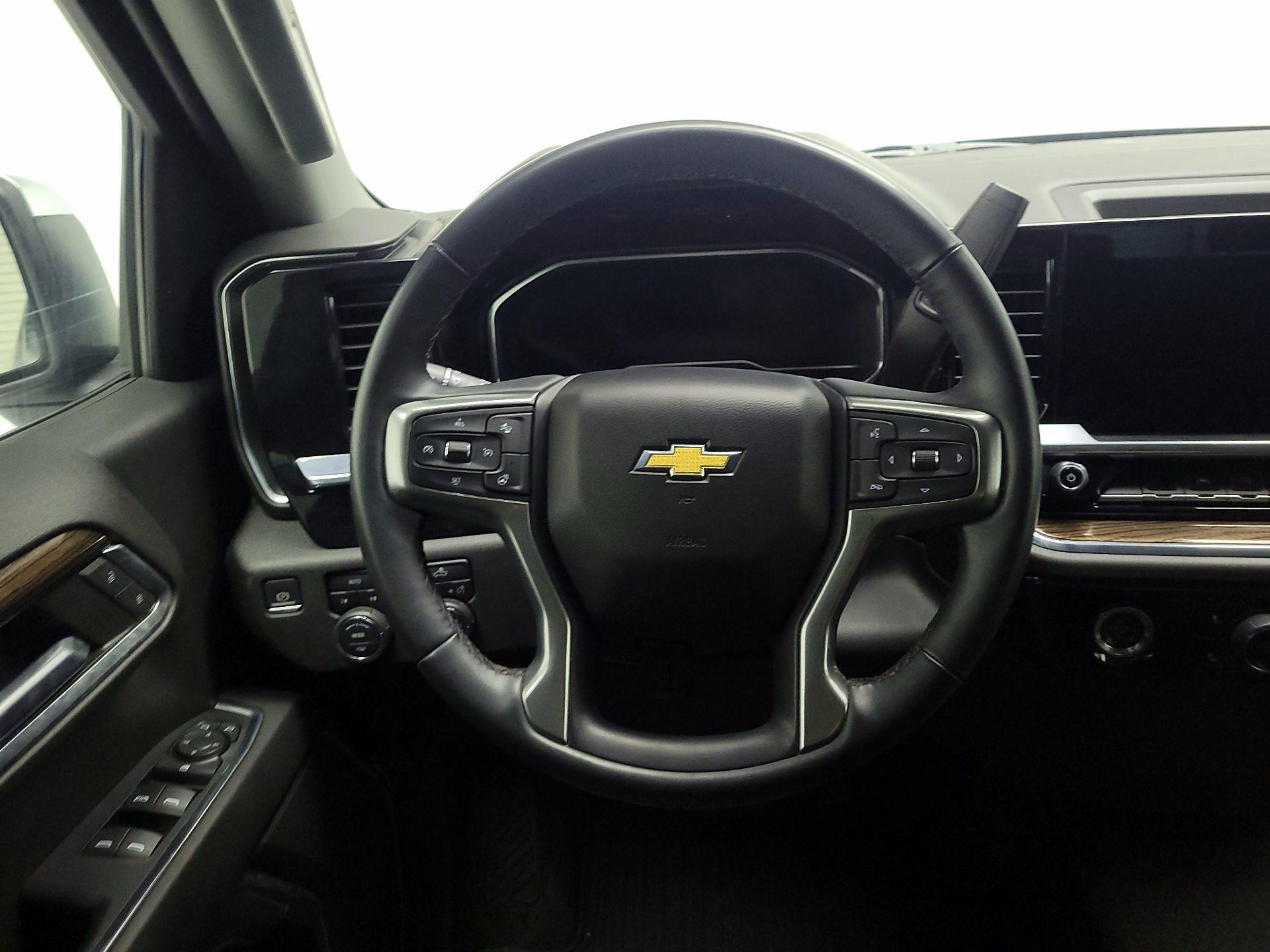Thumbnail: 2023 Chevrolet Silverado 1500 - 10