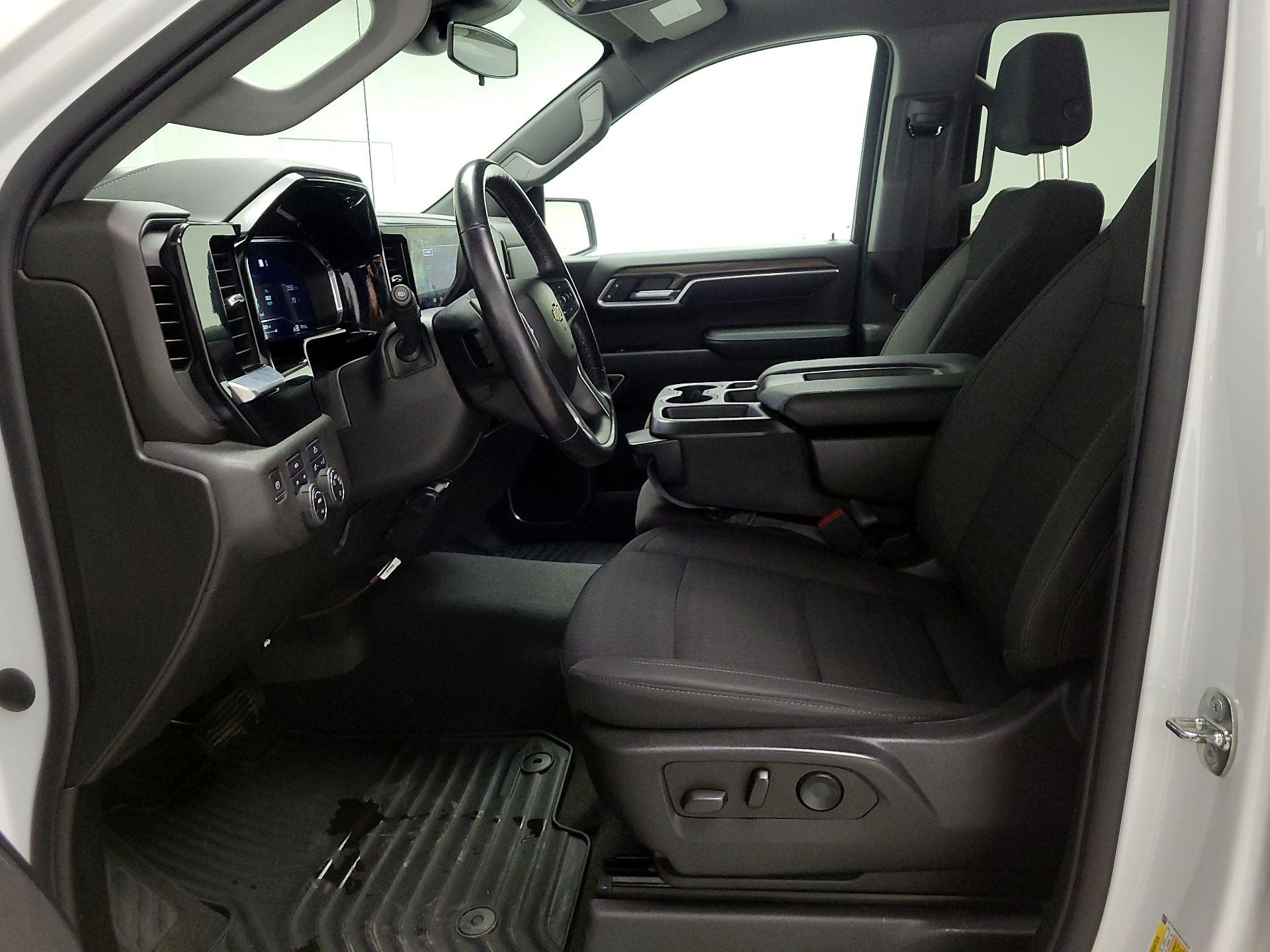 Thumbnail: 2022 Chevrolet Silverado 1500 - 11