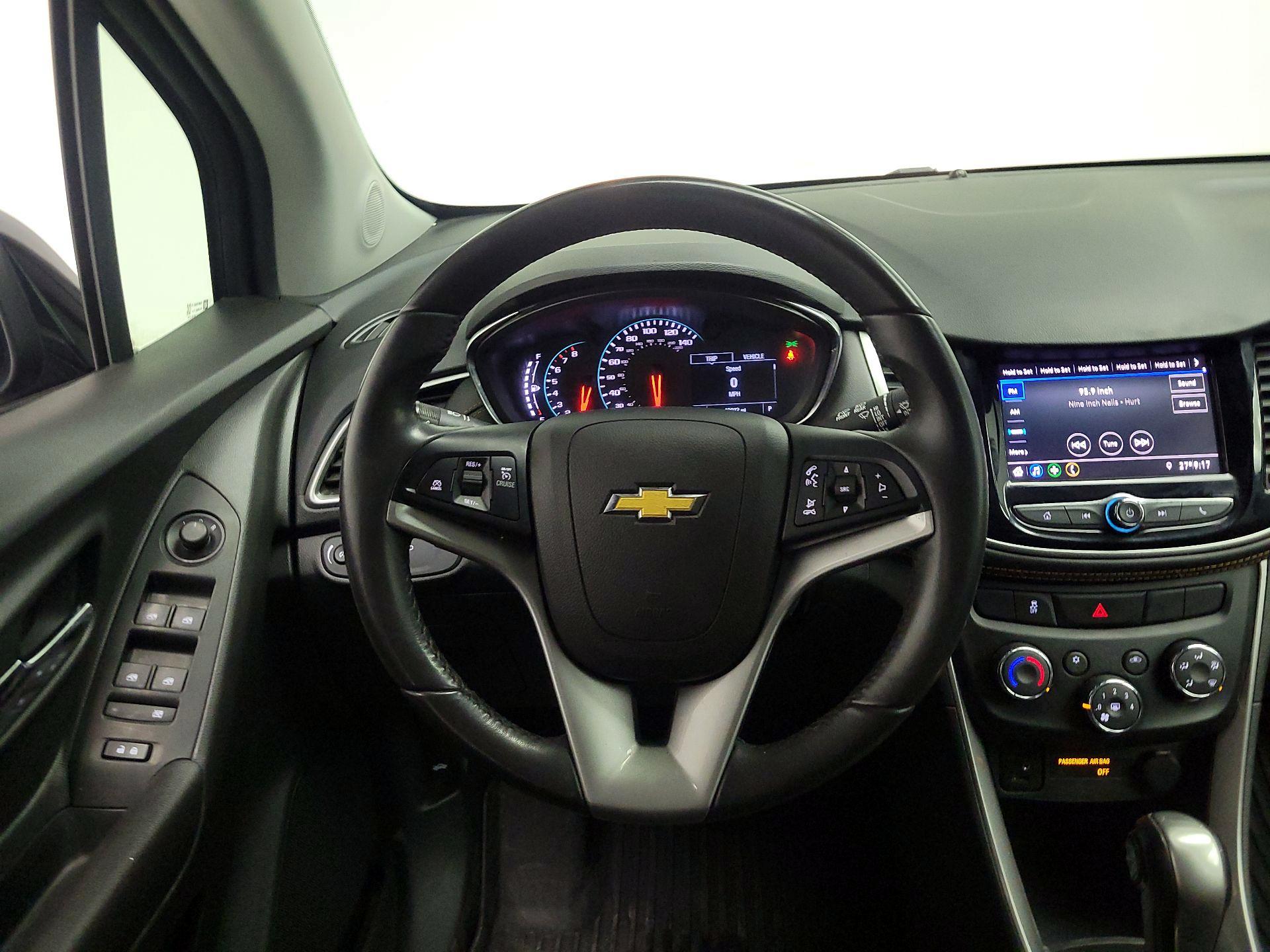Thumbnail: 2020 Chevrolet Trax - 10