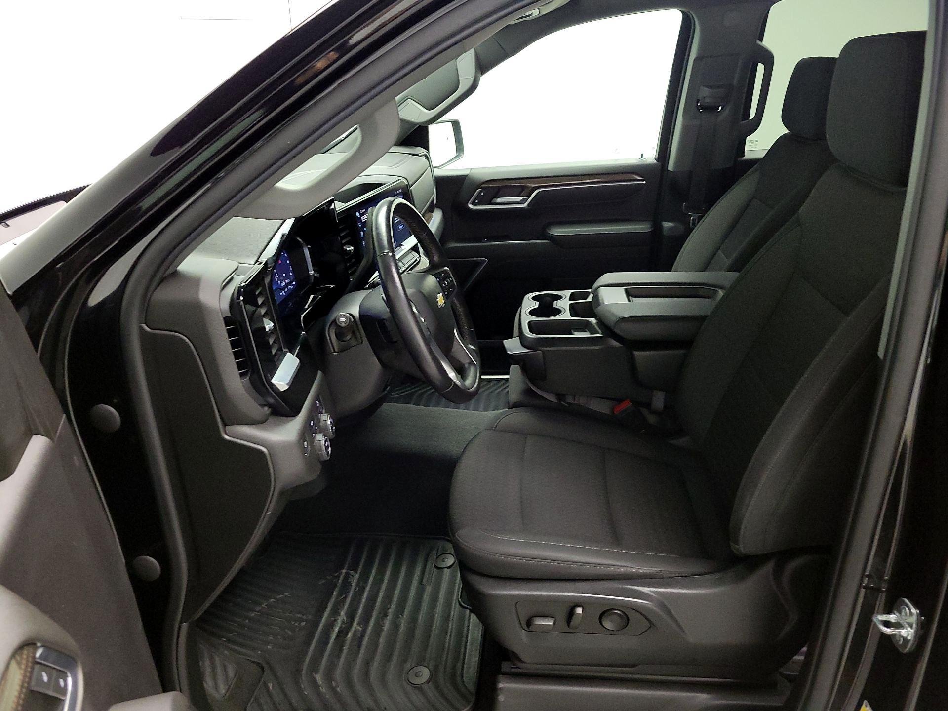 Thumbnail: 2022 Chevrolet Silverado 1500 - 11