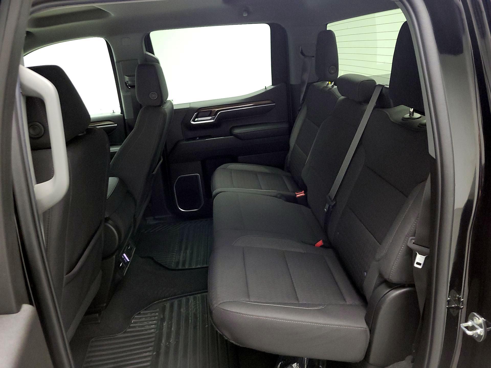 Thumbnail: 2022 Chevrolet Silverado 1500 - 19