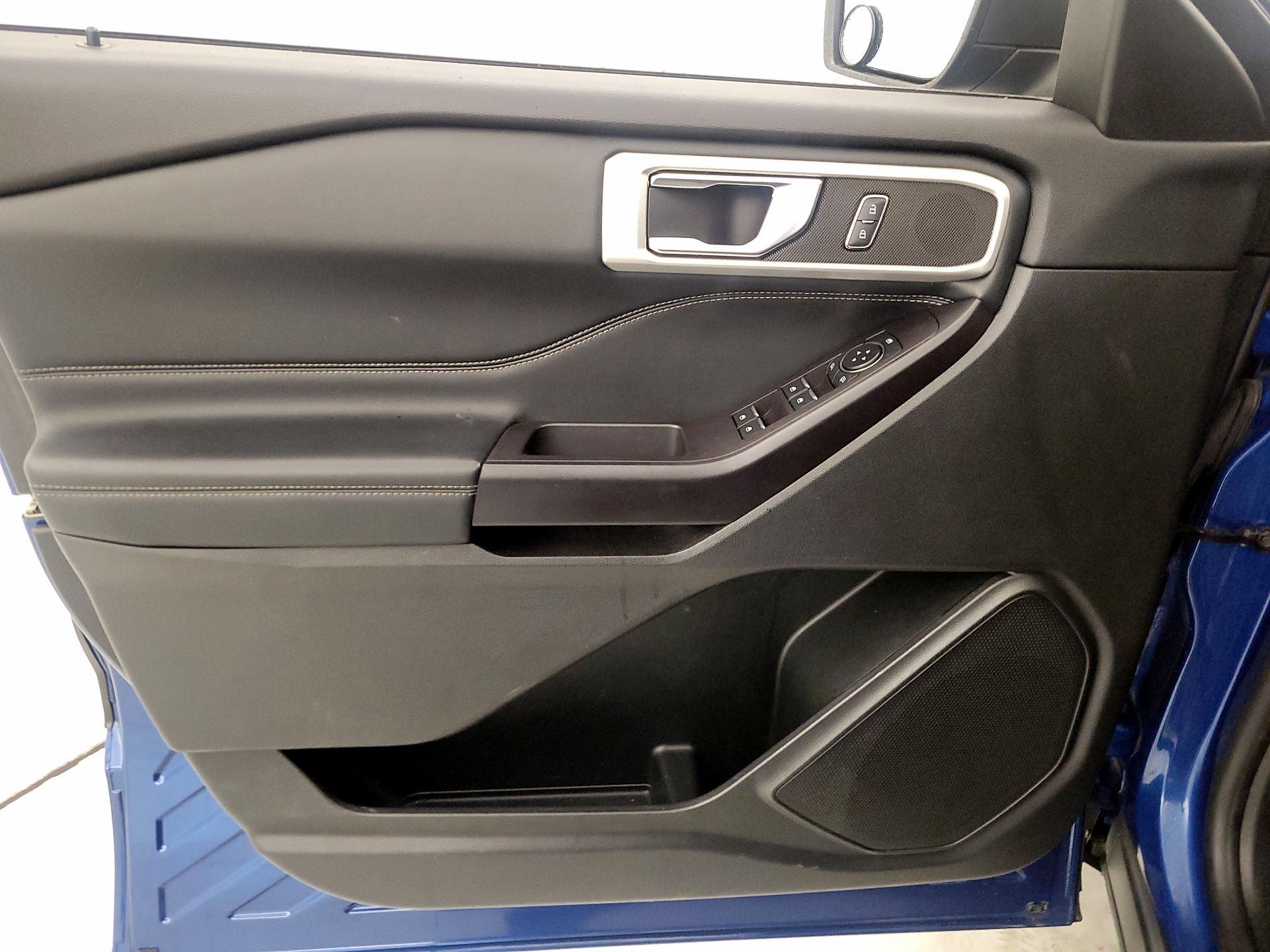 Thumbnail: 2020 Ford Explorer - 12