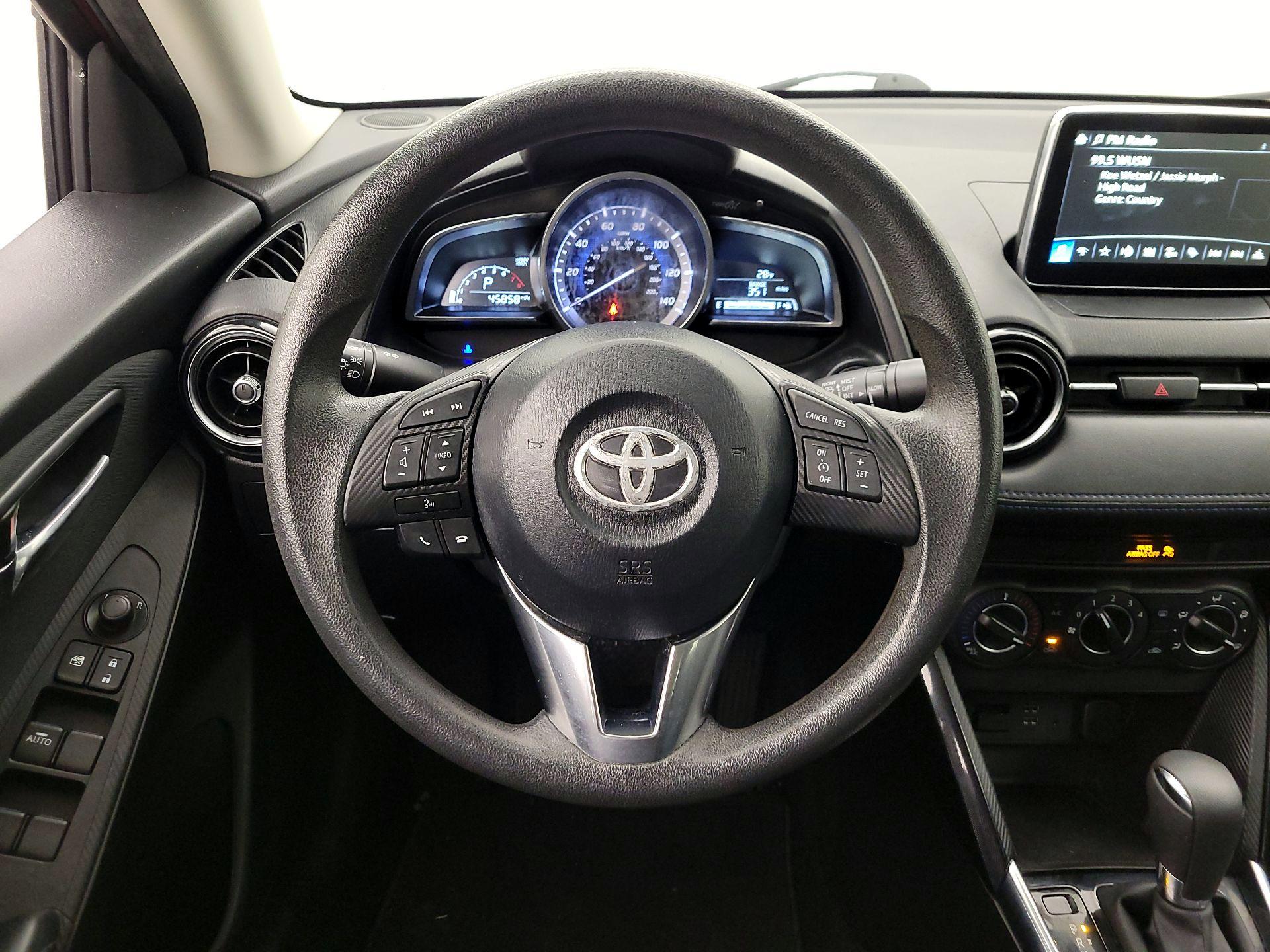 Thumbnail: 2017 Toyota Yaris iA - 10