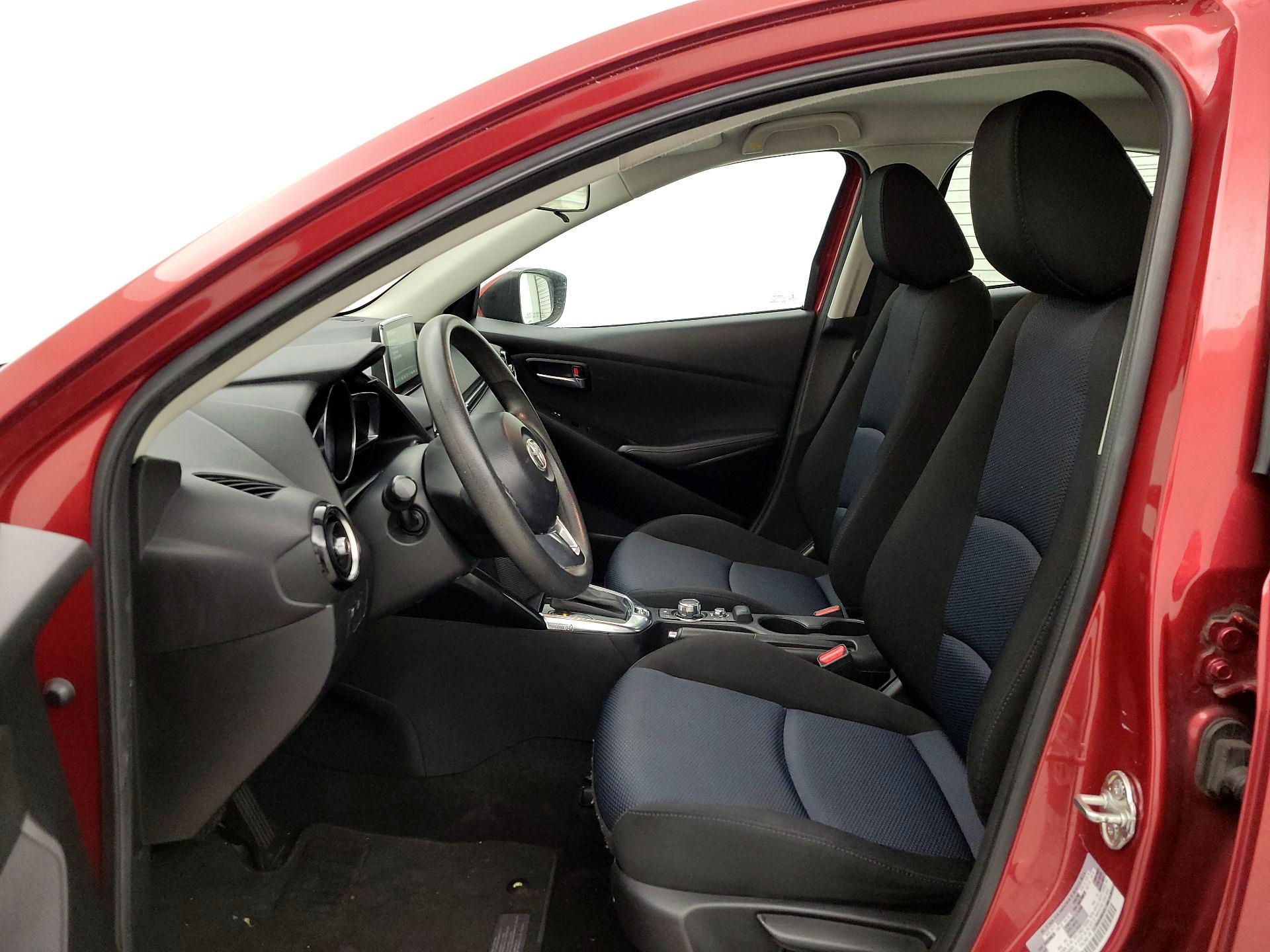 Thumbnail: 2017 Toyota Yaris iA - 11