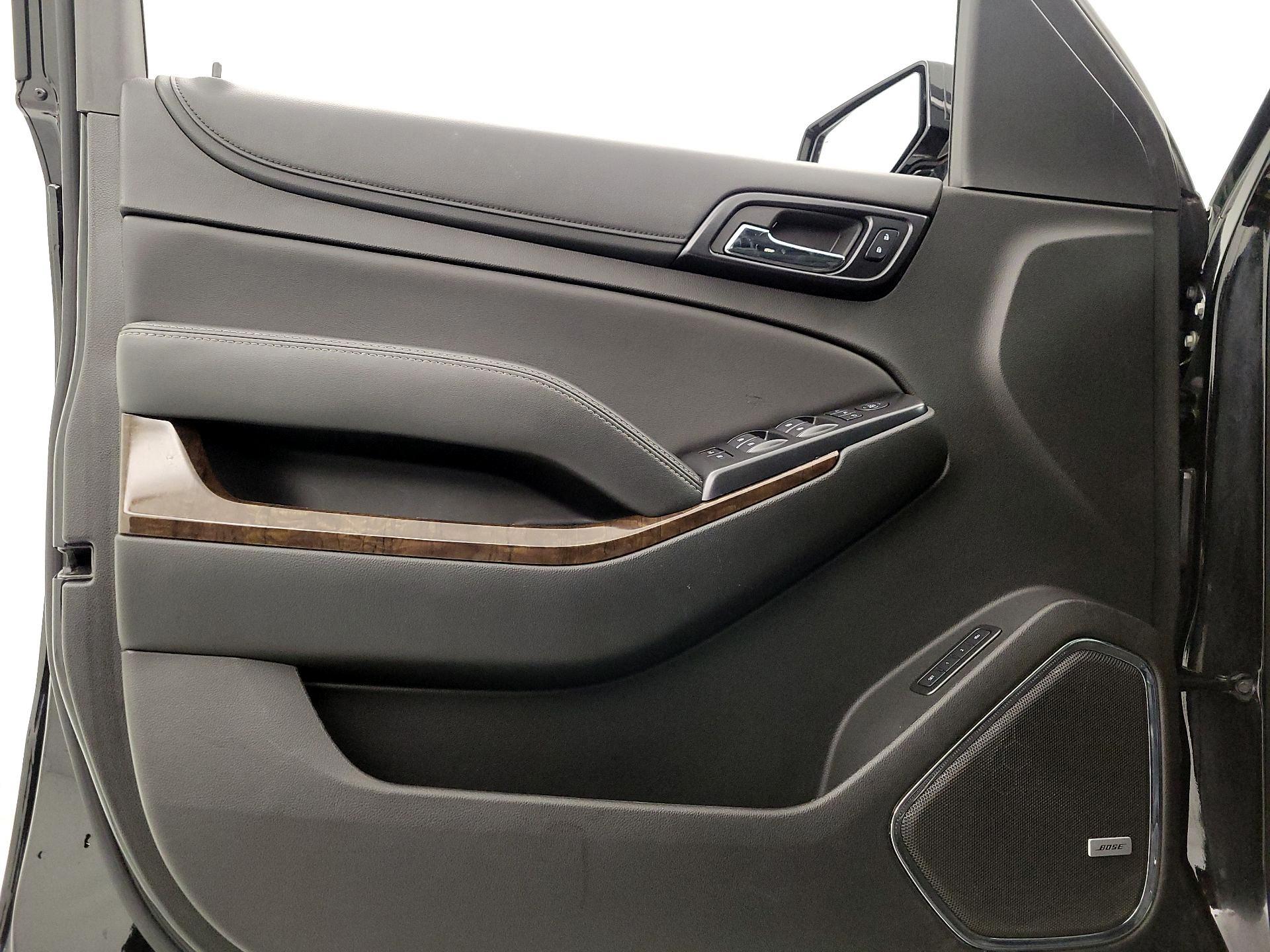 Thumbnail: 2019 Chevrolet Suburban - 12