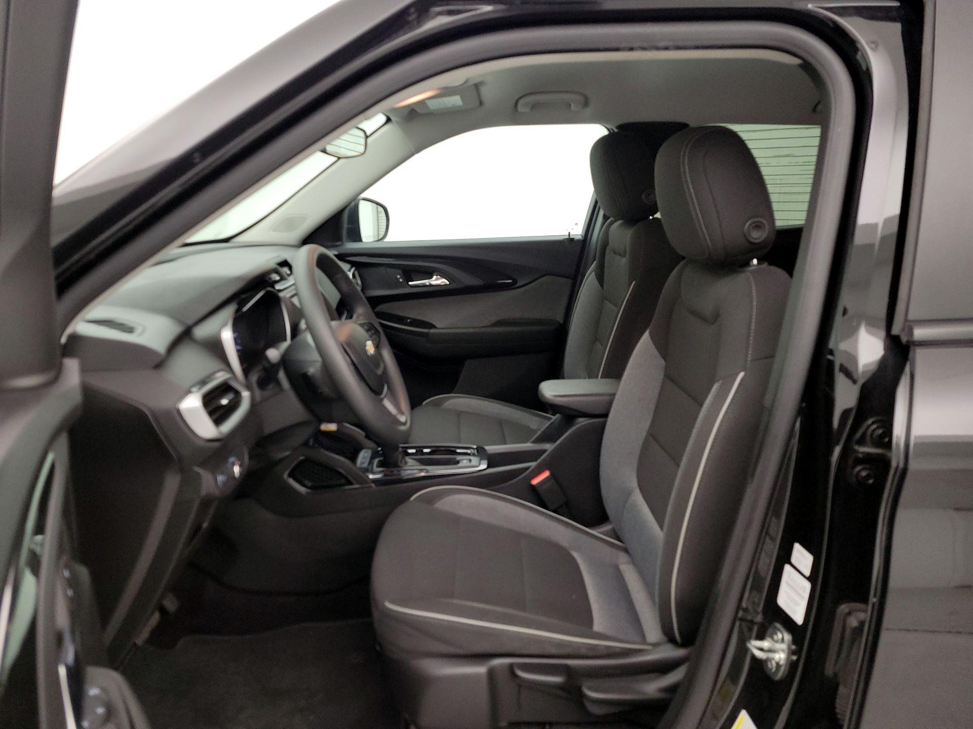 Thumbnail: 2023 Chevrolet TrailBlazer - 11