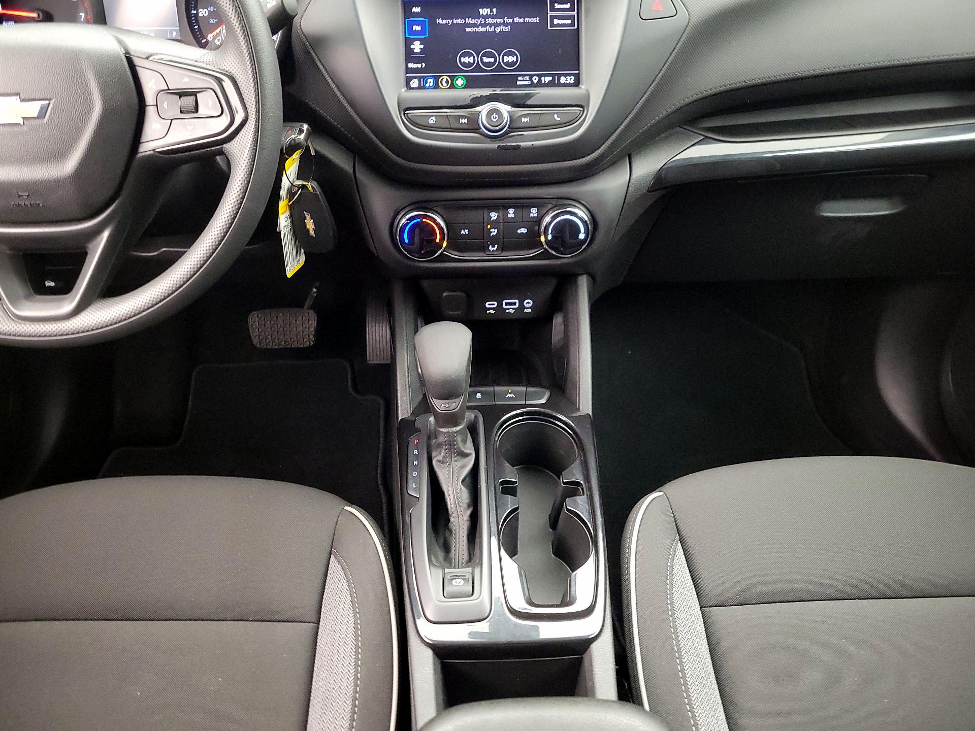 Thumbnail: 2023 Chevrolet TrailBlazer - 17