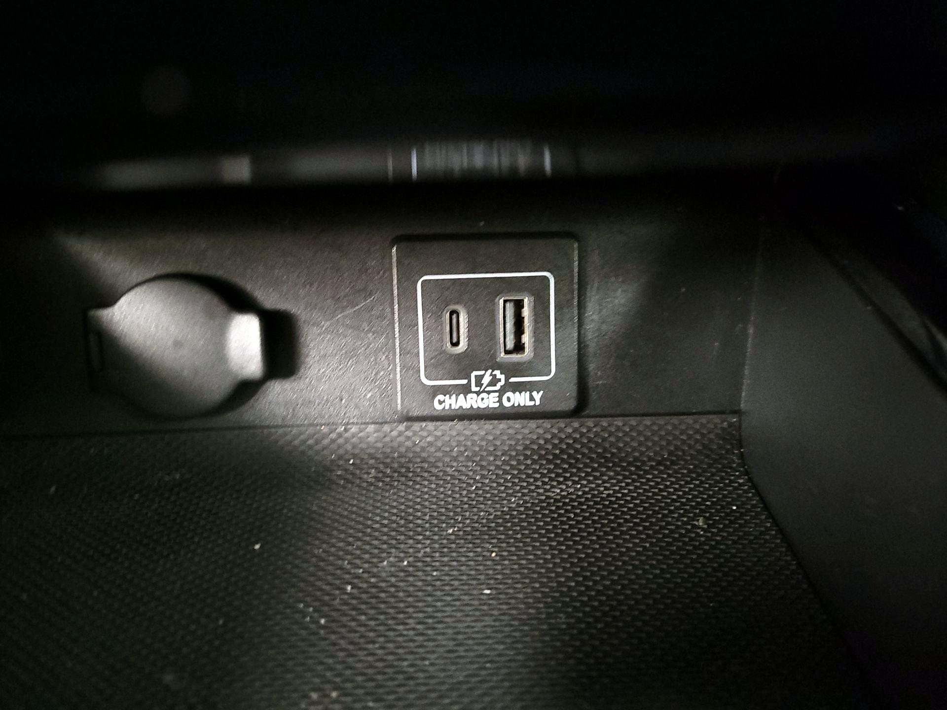 Thumbnail: 2019 Nissan Pathfinder - 18