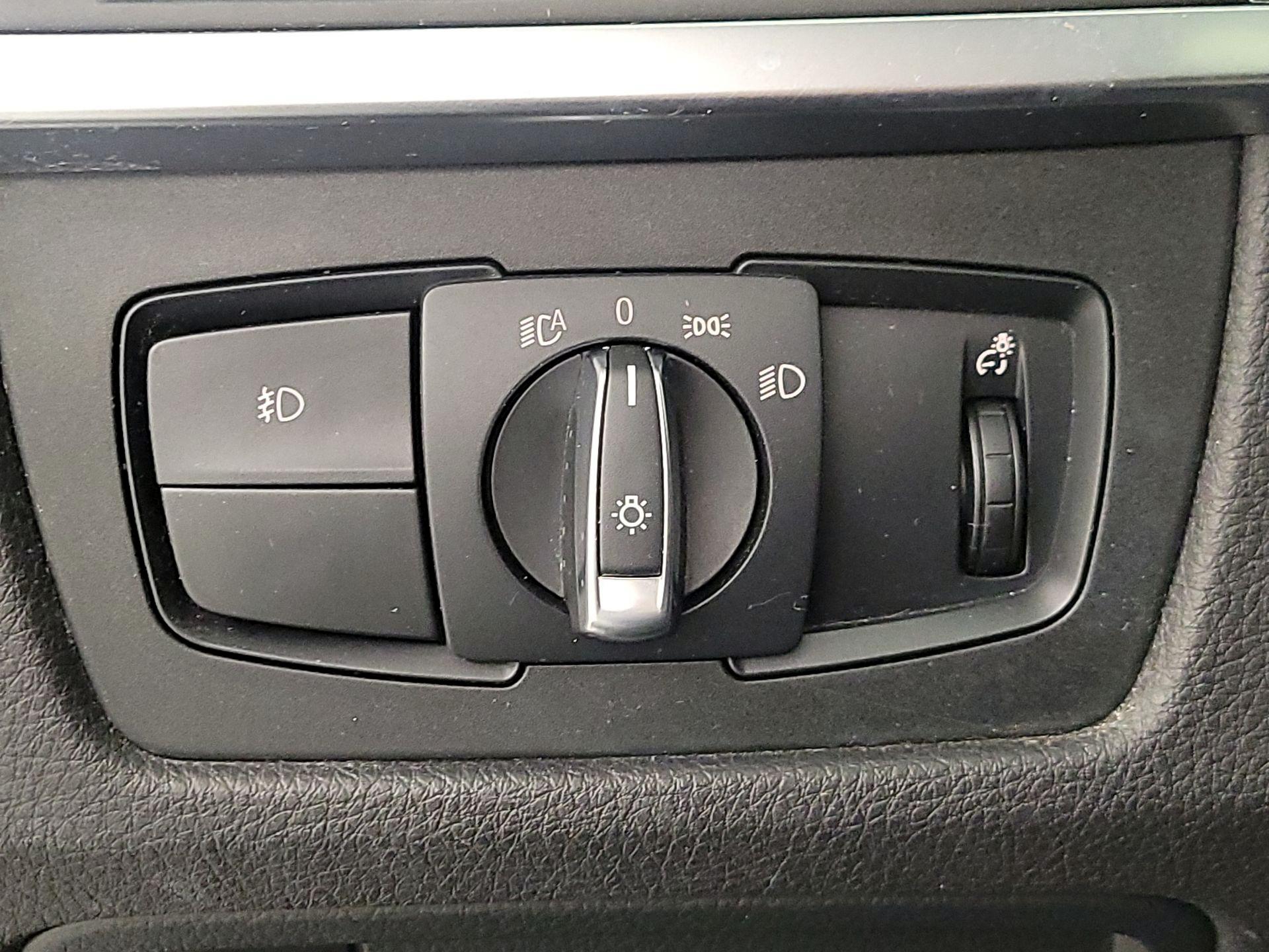 Thumbnail: 2016 BMW 3 Series - 13