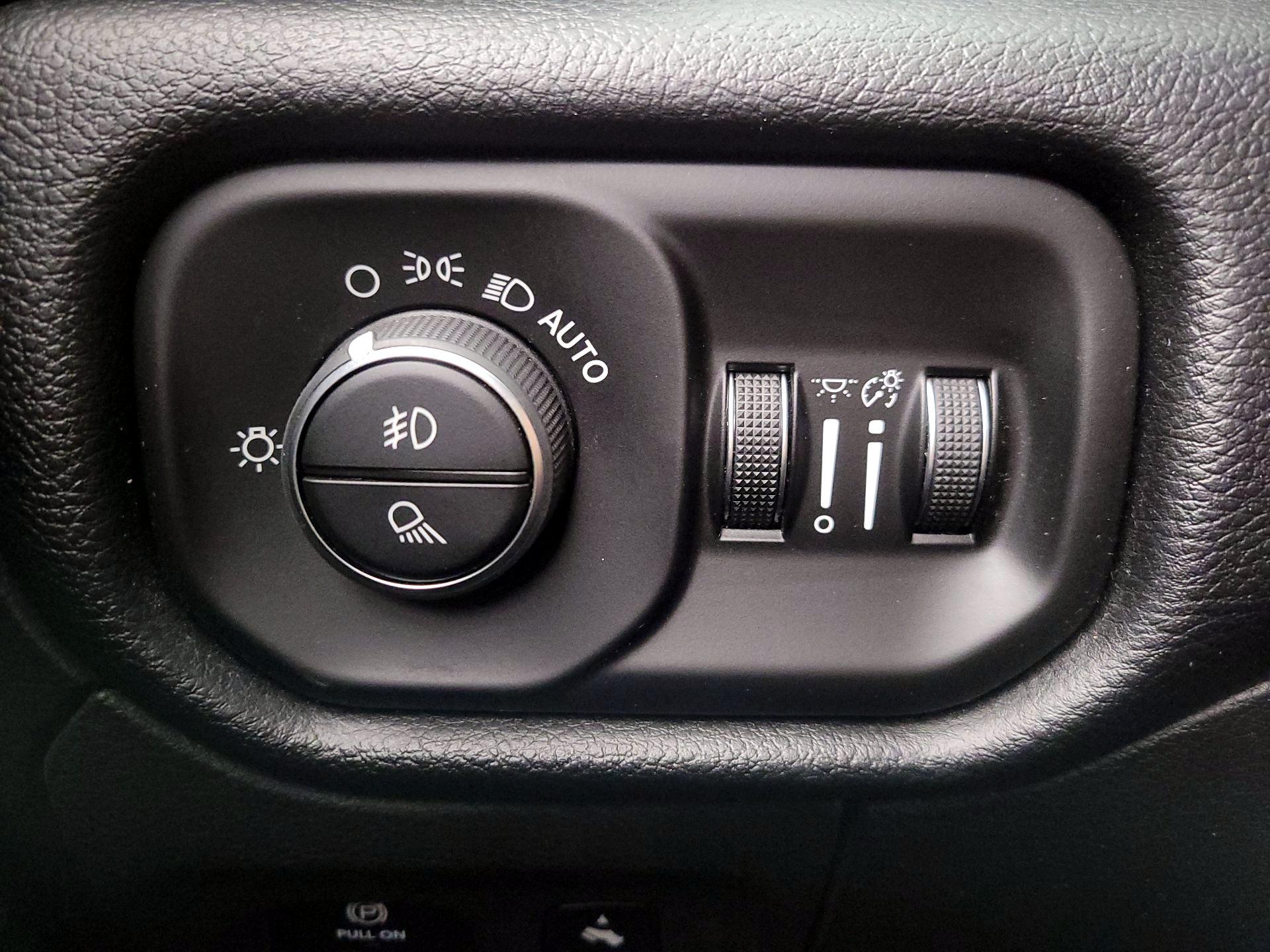 Thumbnail: 2019 RAM 1500 - 13