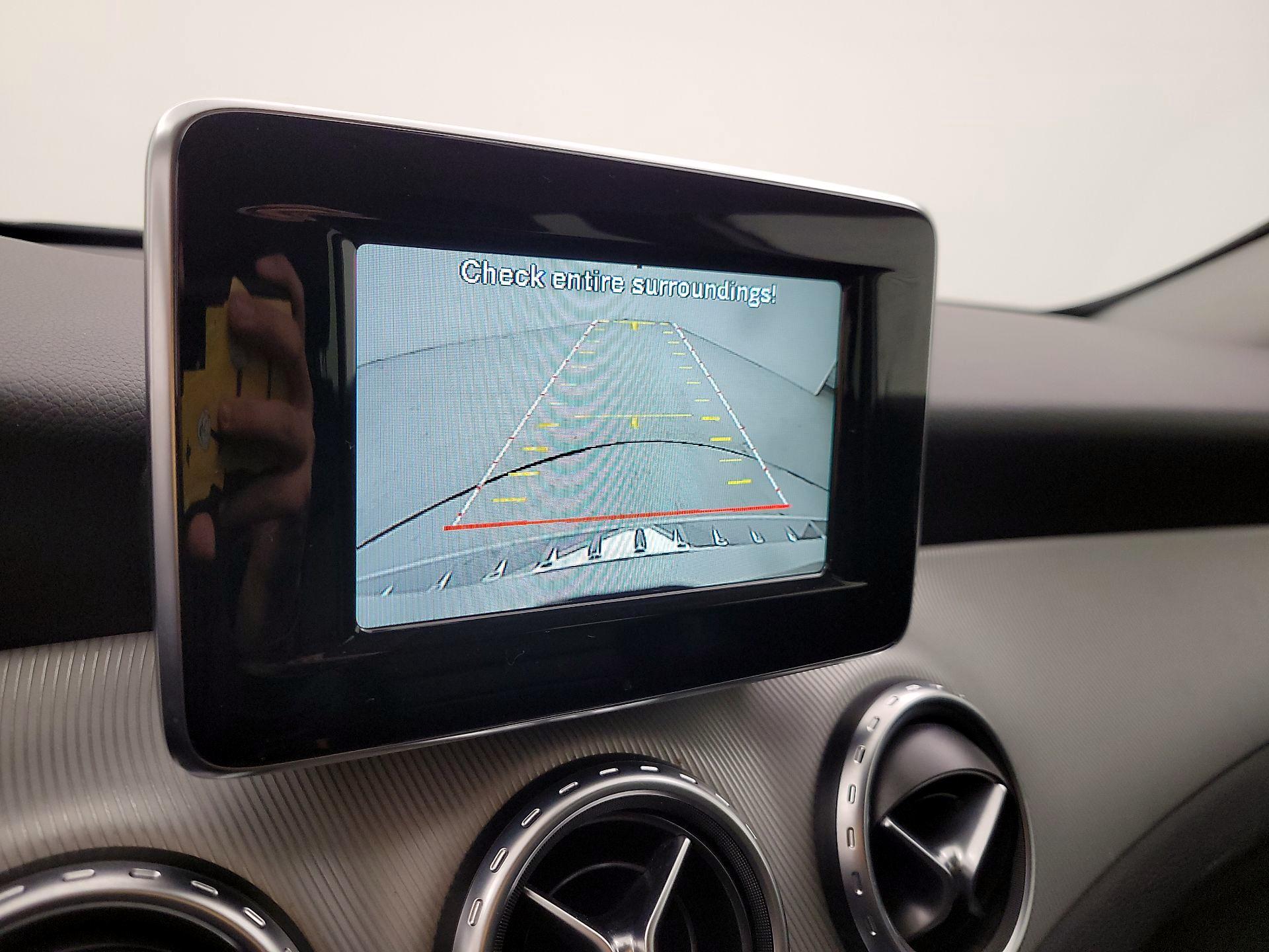 Thumbnail: 2015 Mercedes-Benz GLA - 14