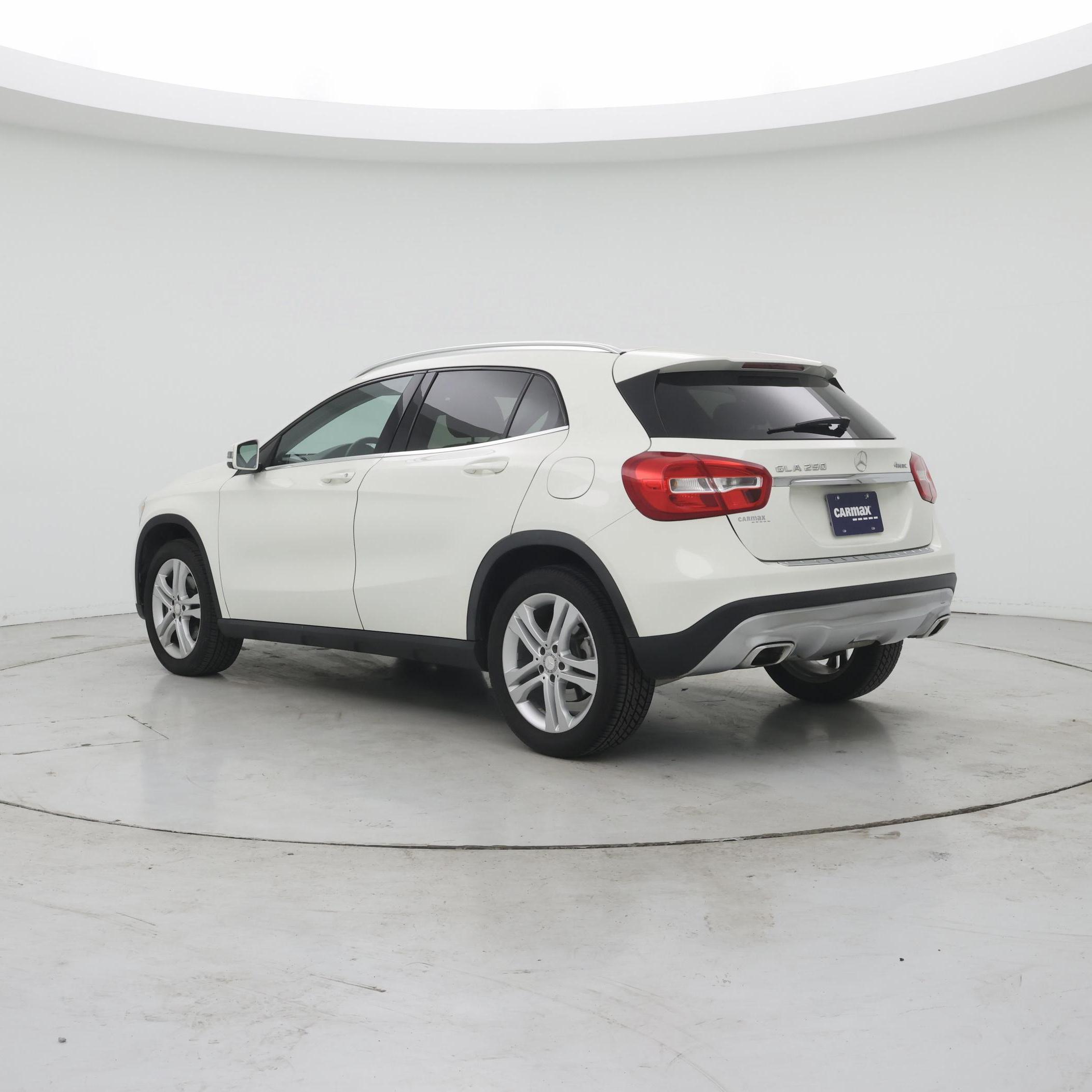 Thumbnail: 2015 Mercedes-Benz GLA - 2