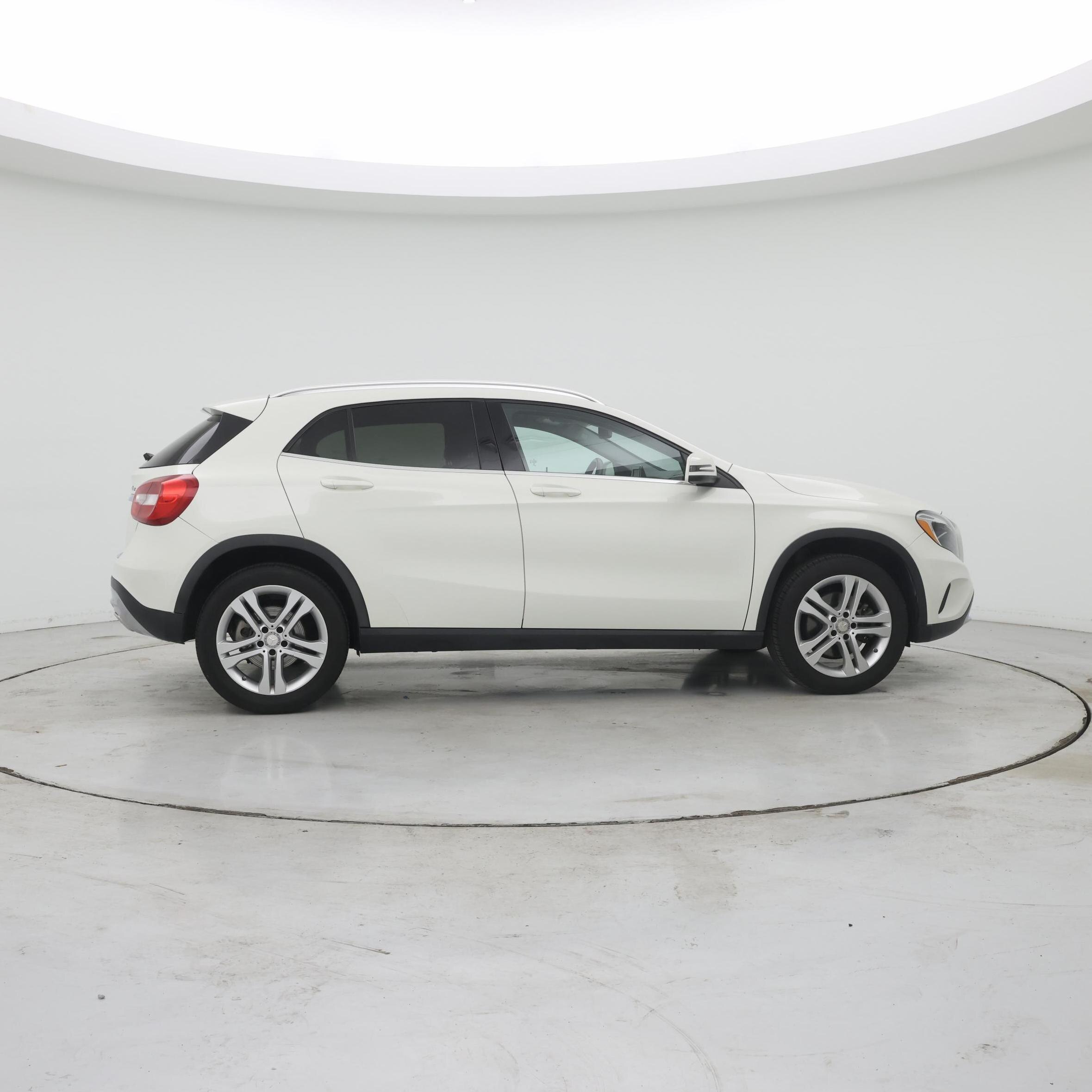 Thumbnail: 2015 Mercedes-Benz GLA - 7