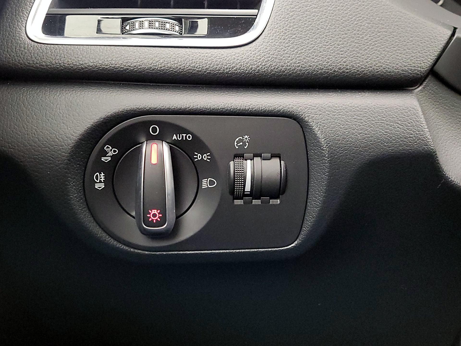 Thumbnail: 2016 Audi Q3 - 13