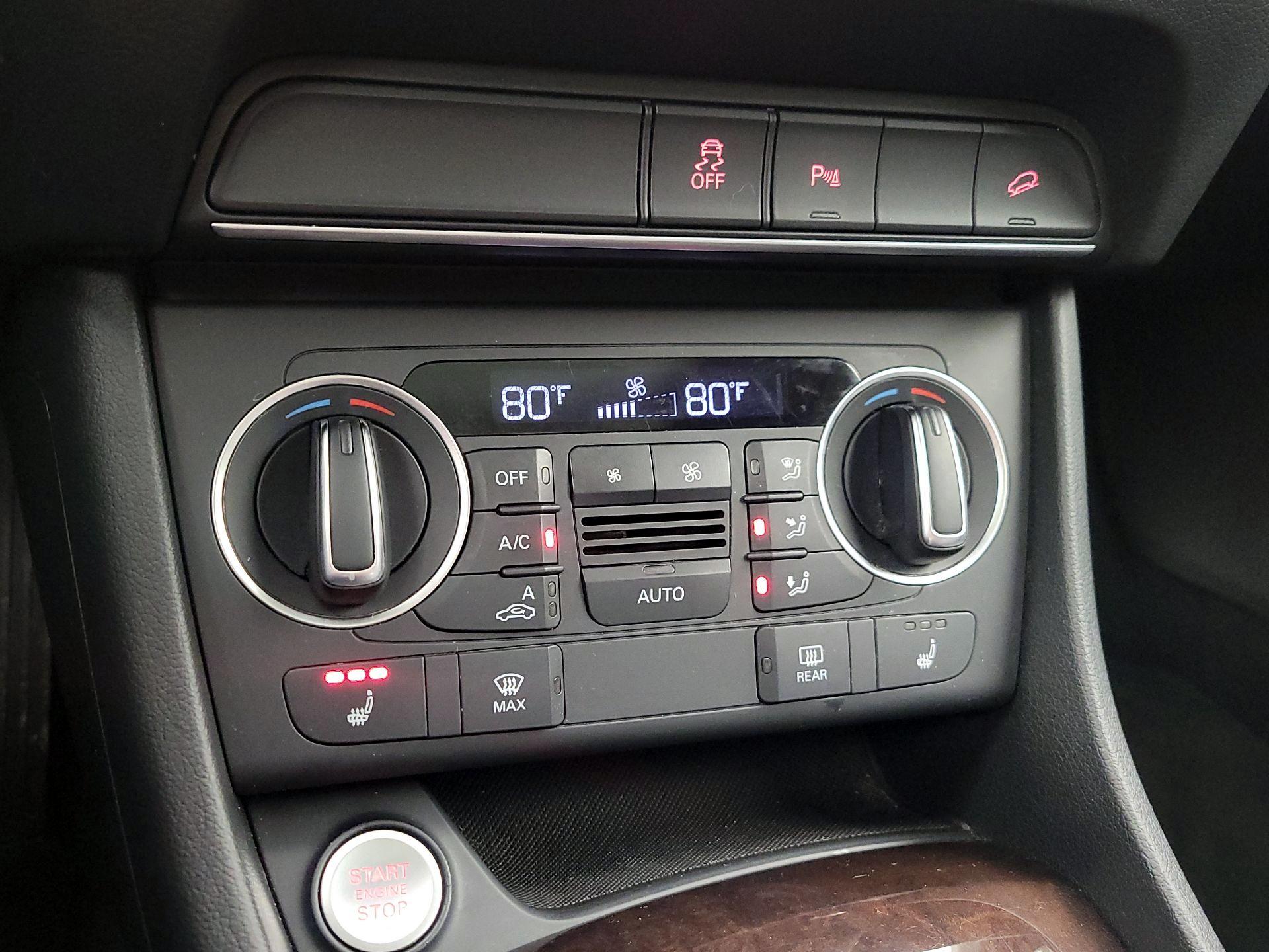 Thumbnail: 2016 Audi Q3 - 16