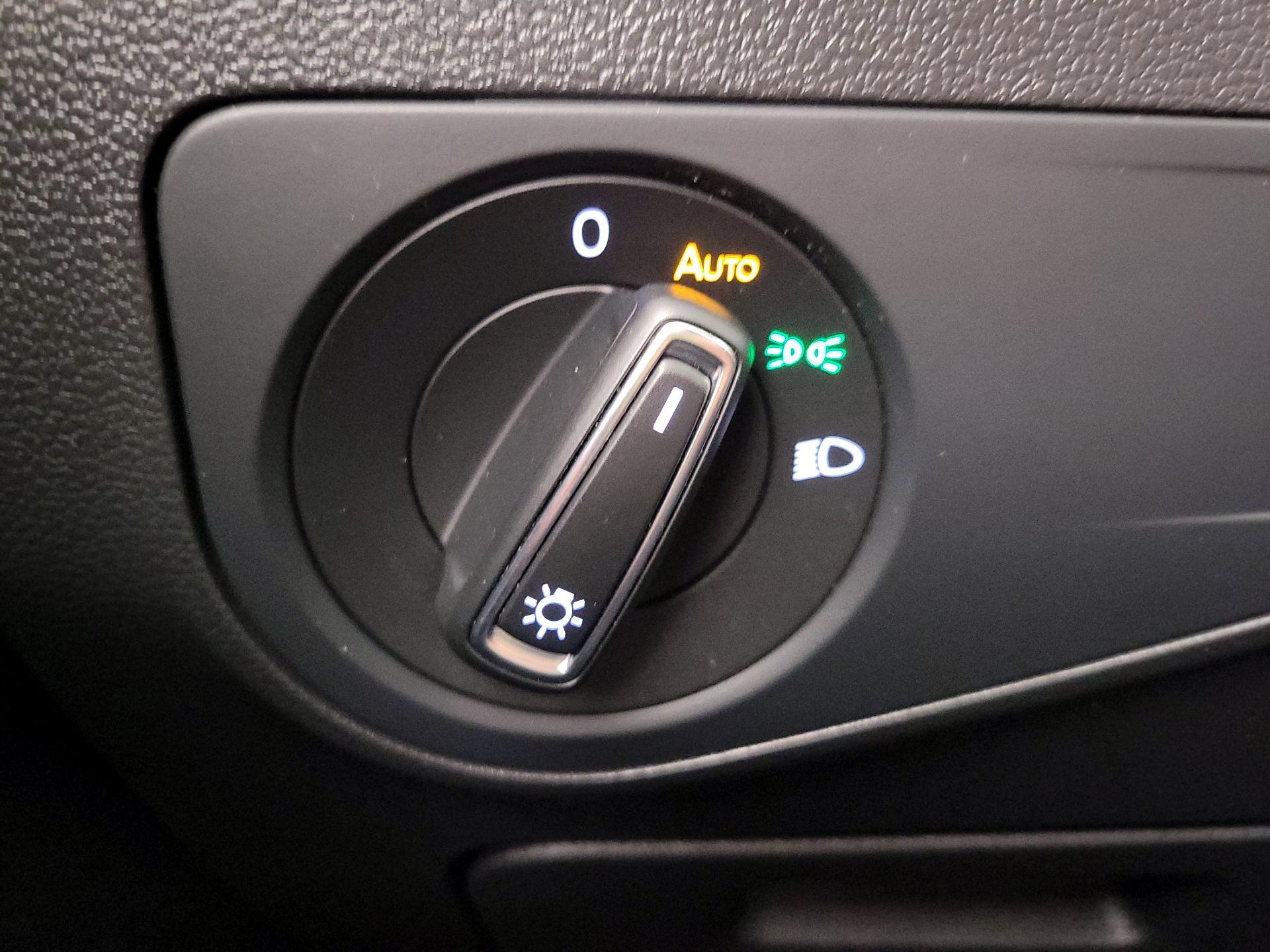 Thumbnail: 2022 Volkswagen Tiguan - 13