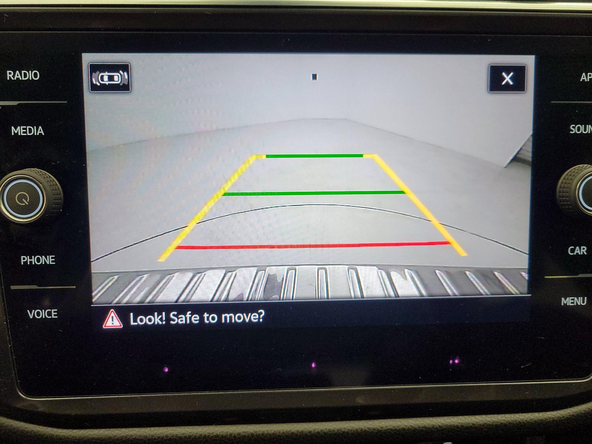 Thumbnail: 2022 Volkswagen Tiguan - 14